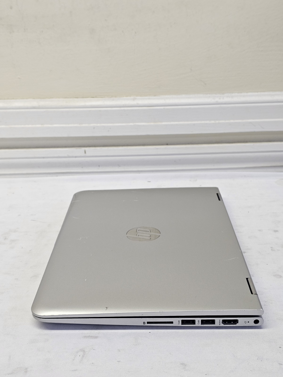 HP Pavilion x360 m3 Laptop – i3 6100u – 6GB RAM – 500GB HDD – BAD SCREEN WIN 10