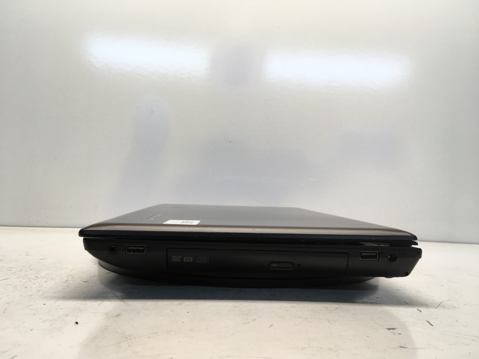 Lenovo ThinkPad N580 Intel Pentium B960 2.2GHz 4 GB NO HDD No Batt