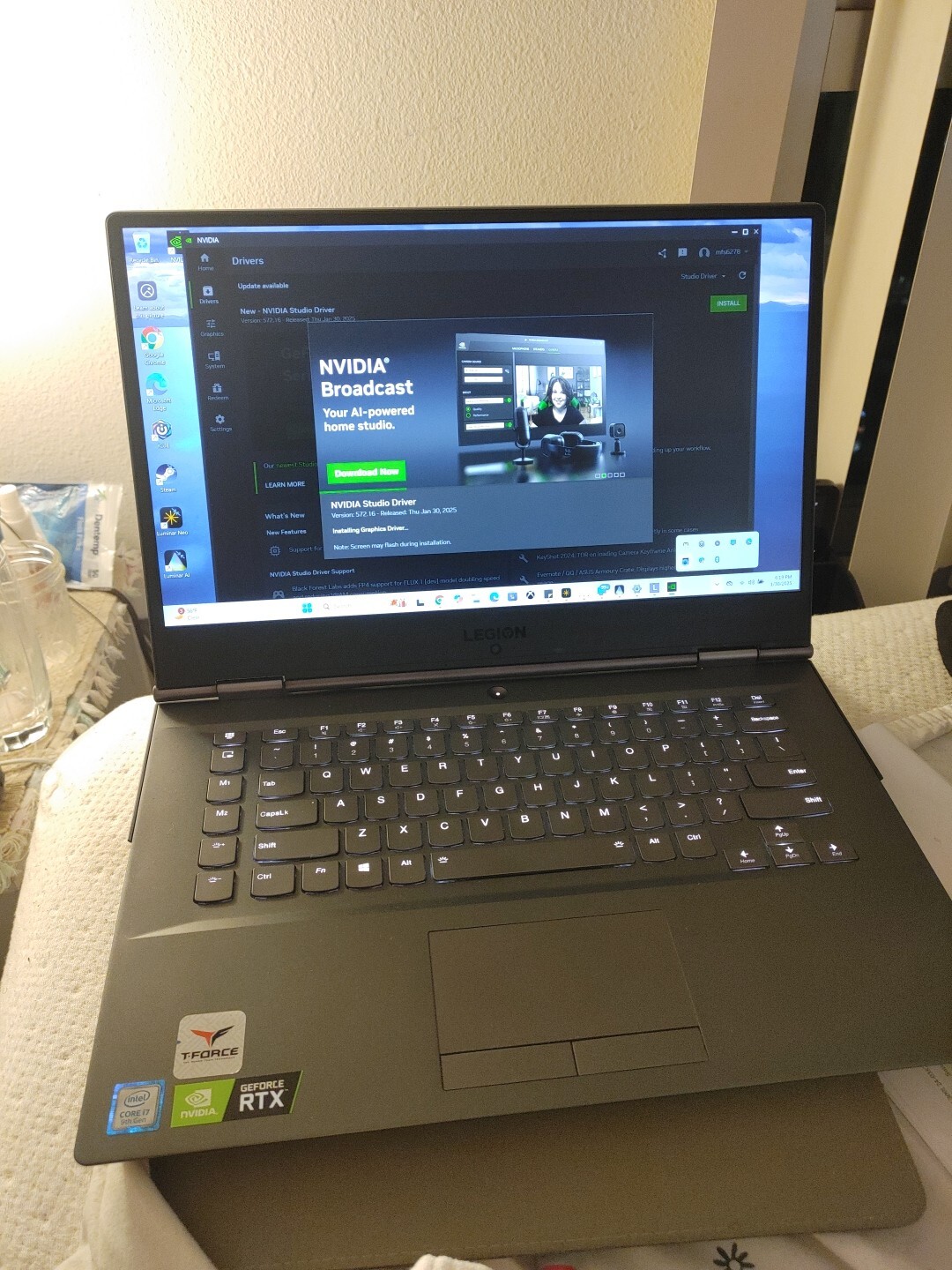 Lenovo Legion Y740-15IRHg 15.6 inch (1TB, Intel Core i7 9th Gen., 2.60GHz, 32GB)