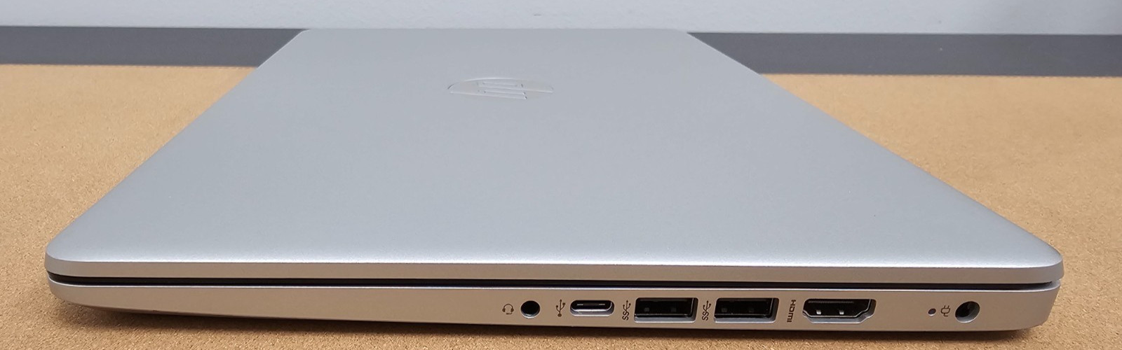 HP Laptop PC 14-dq2043cl i3-1125G4 FHD N-T 8GB Ram 256GB Windows 11 Home