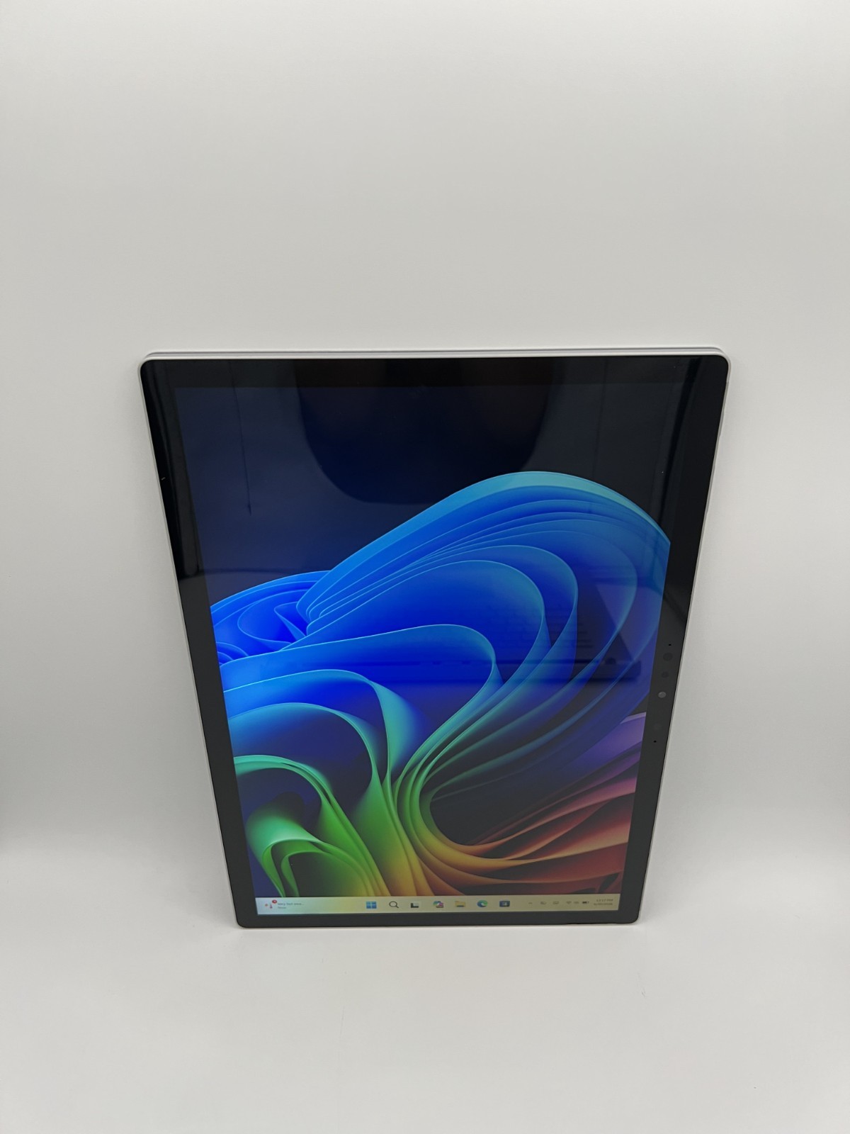 Microsoft Surface Book 3 15″ GTX 1660 Ti i7-1065G7 16GB 256GB SSD Windows 11 Pro