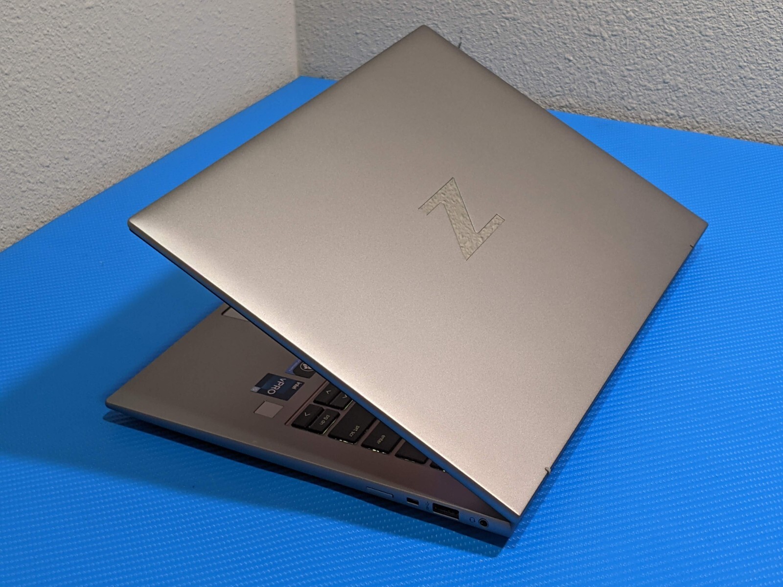 HP ZBook Firefly G9 14″FHD+ i5-1250P 1.7GHz 16GB 256GB SSD W11P WRNTY-10/25 +PA