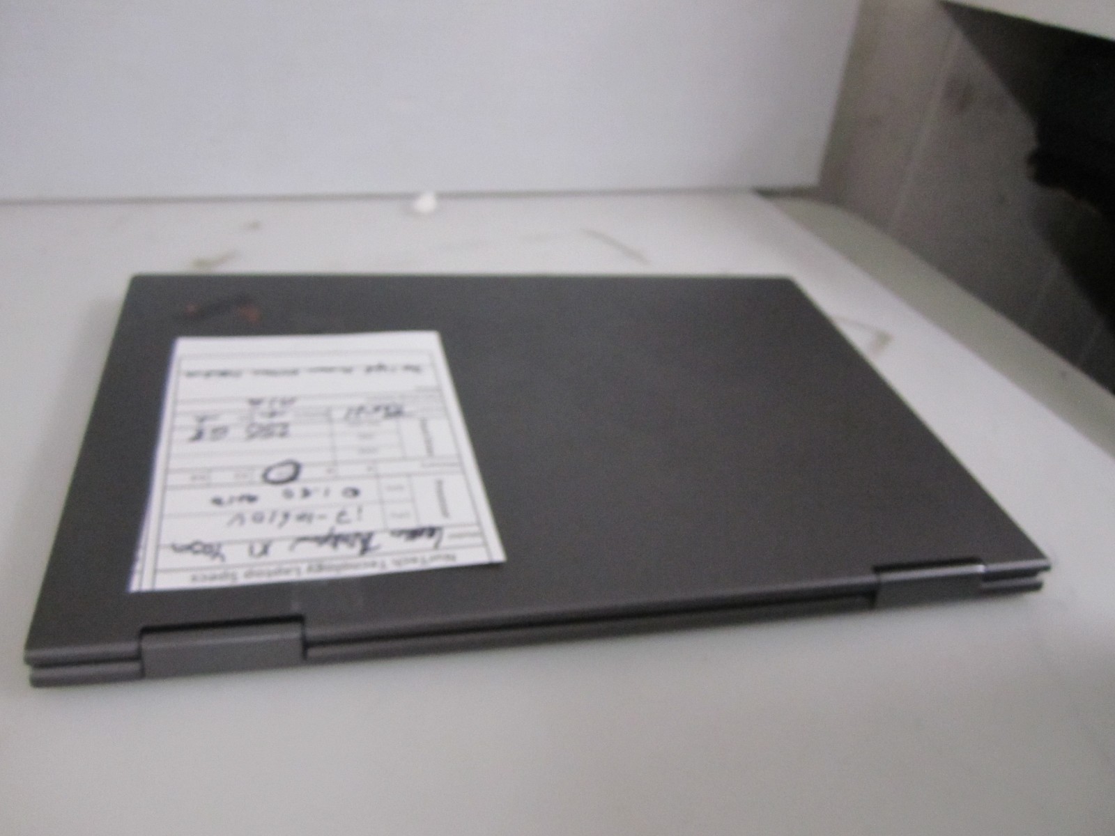 Lenovo ThinkPad X1 Yoga Gen 5 i7-10610U 1.8Ghz 16GB 256GB NOOS LAPTOP + AC READ