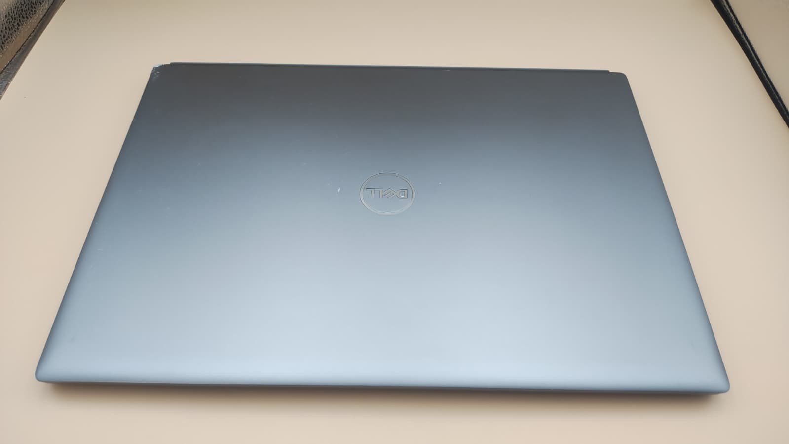 Dell Vostro 5620 16″ FHD+ i5-1240P 16GB 512GB SSD Win11 Pro Iris Xe