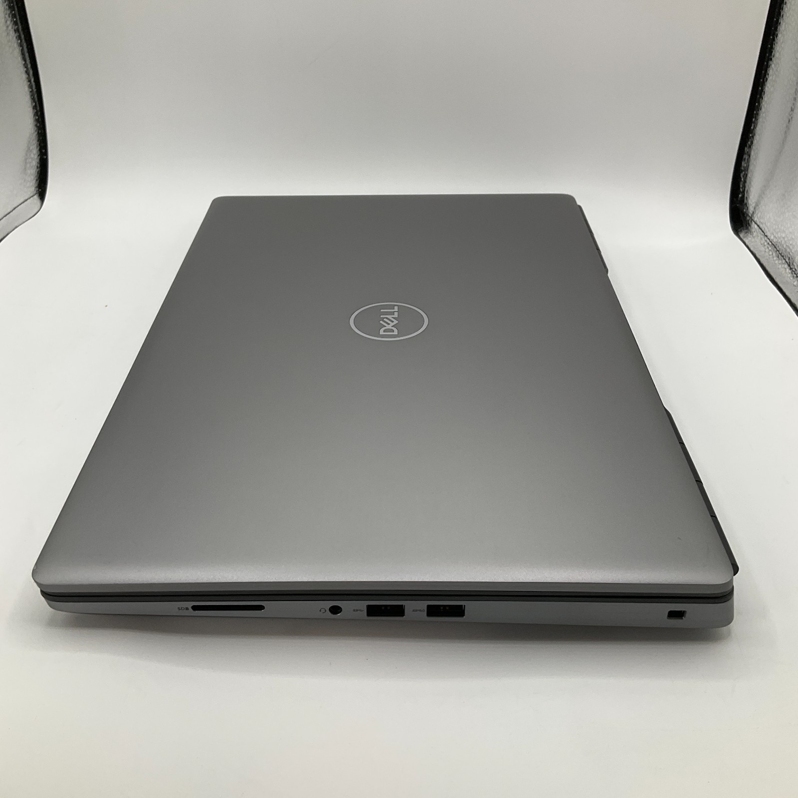 Dell Precision 7560 Laptop 11th Gen Intel Core i7-11850H @ 2.50GHz 64GB 1 TB