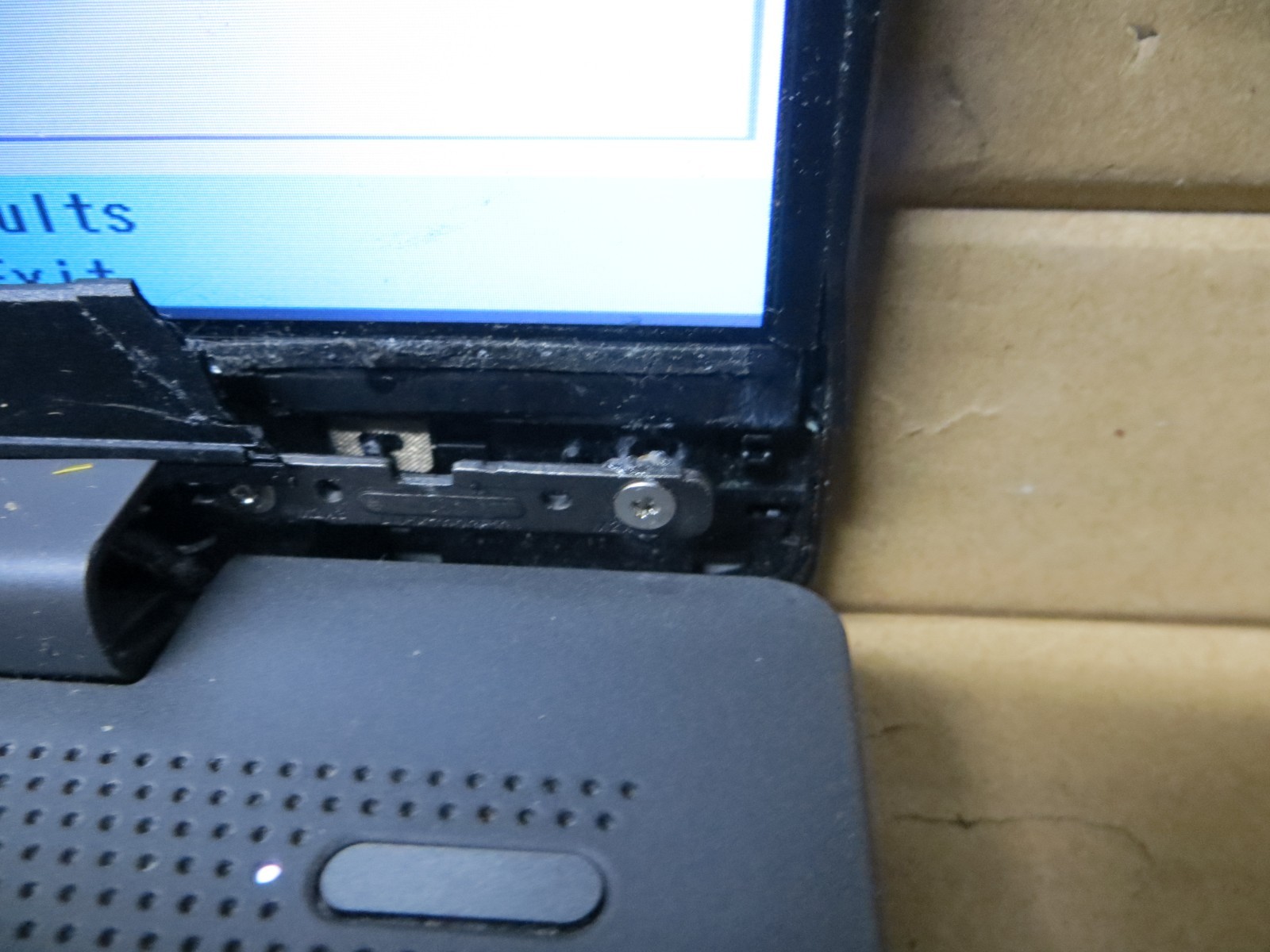 Lenovo IdeaPad 5 15IIL05 15.6in i5-1035G1 8GB for Parts or Repair