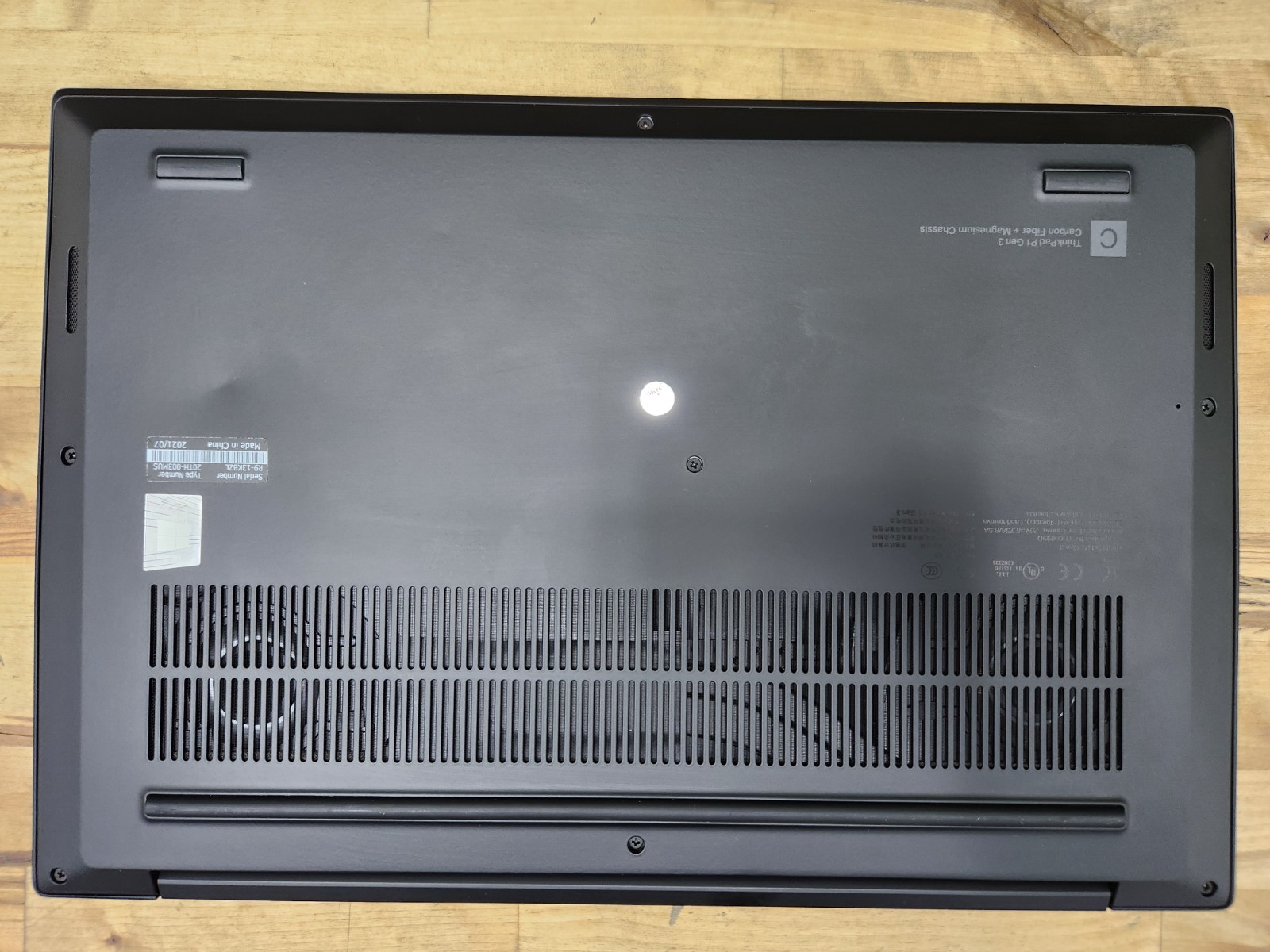 Lenovo ThinkPad P1 Gen 3 15.6″ 4K Touchscreen i9-10885H 32GB 512GB SSD T2000 ~