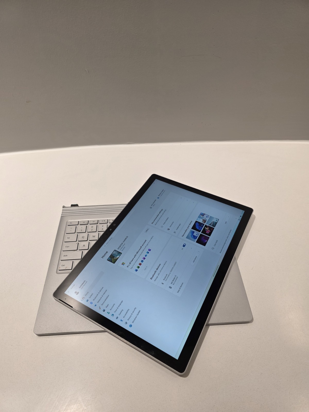 Microsoft Surface Book Intel Core i7-6600u 16GB RAM 512GB SSD with Dock