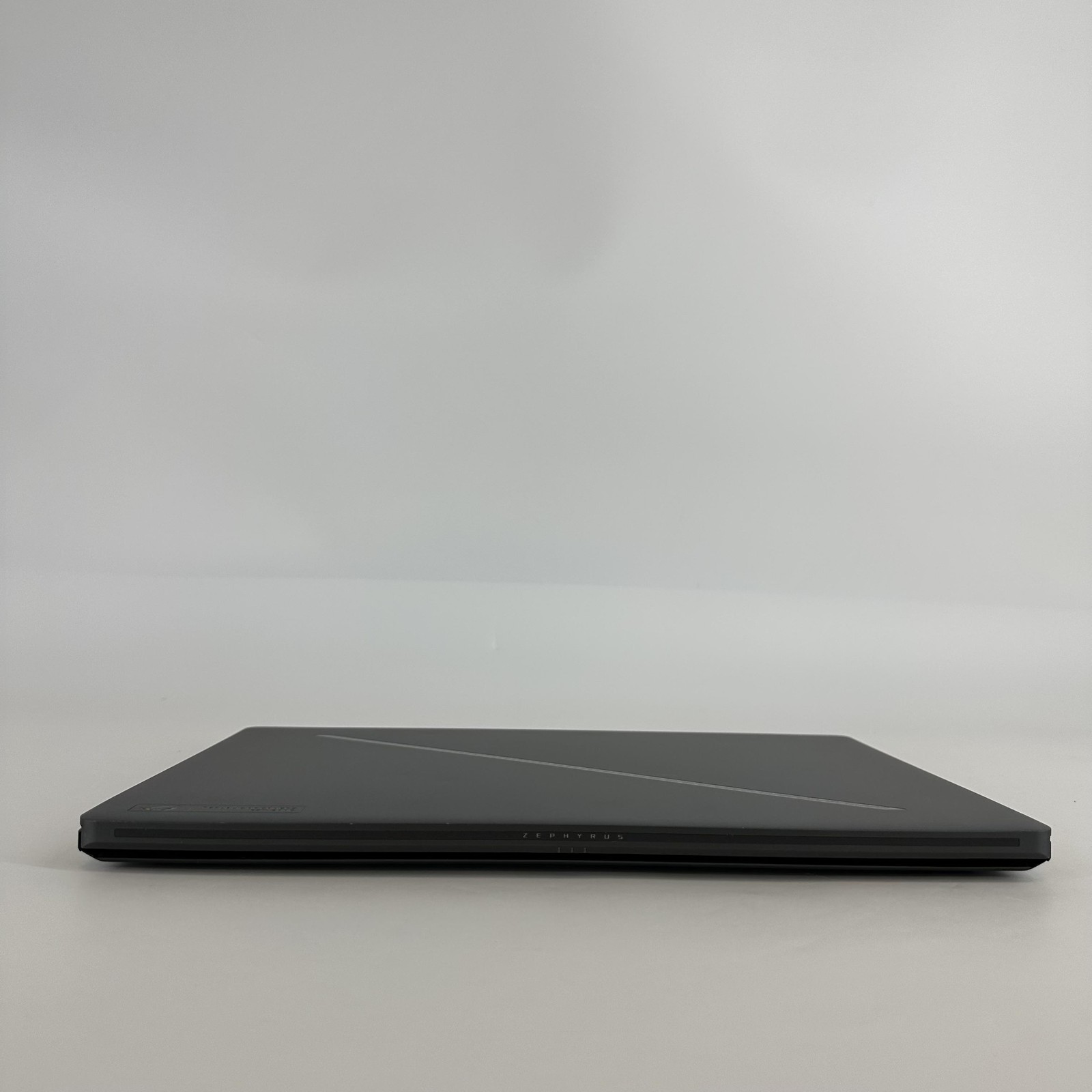 Asus ROG Zephyrus G16 GU605 240Hz QHD+ 2.5GHz Ultra 9 185H 32GB 2TB SSD RTX 4090