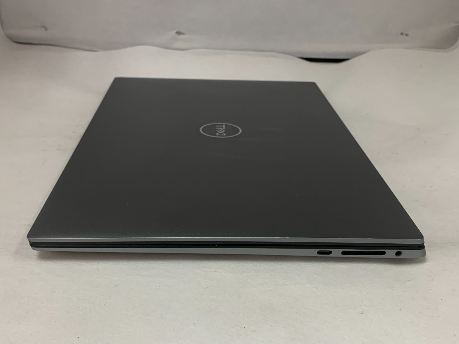 Dell Precision 5570 15.6″ UHD+ Touch i7-12800H 32GB 512GB NVMe NVIDIA RTX A2000