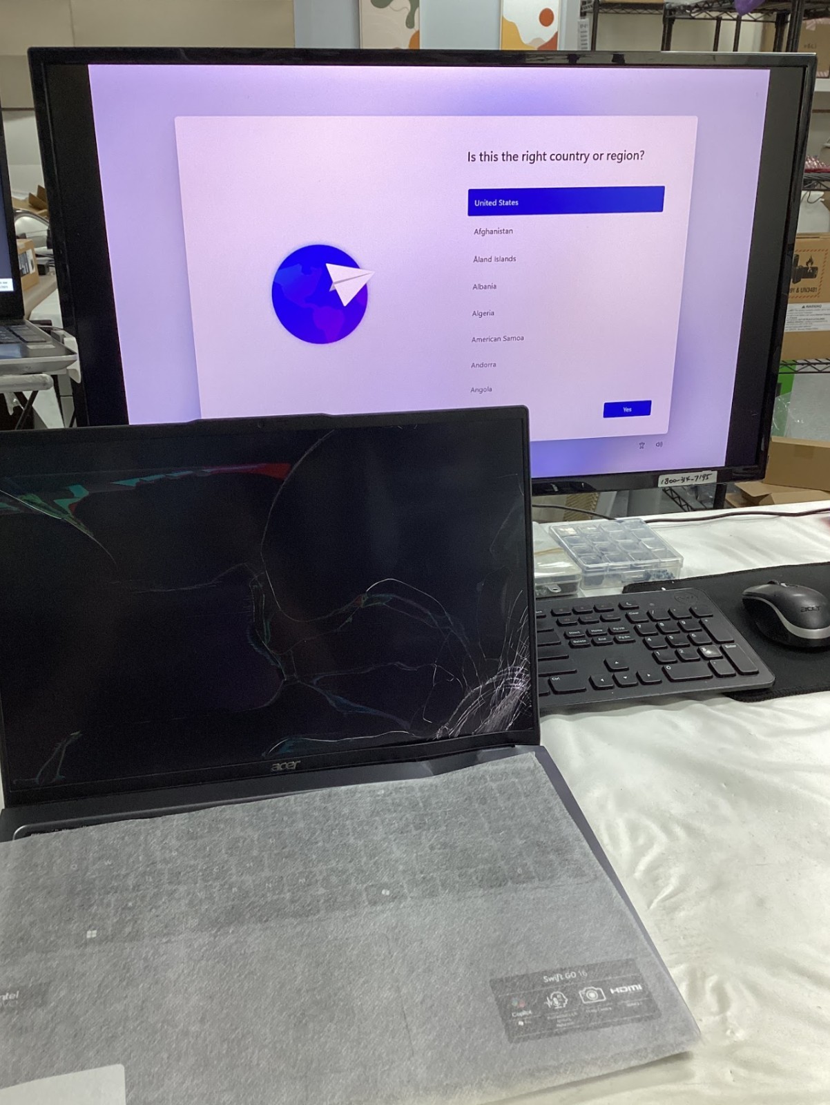 Acer Swift Go 16″ Touch AI Laptop, Intel EVO Core Ultra 9-185H 32GB/1TB Win 11 P