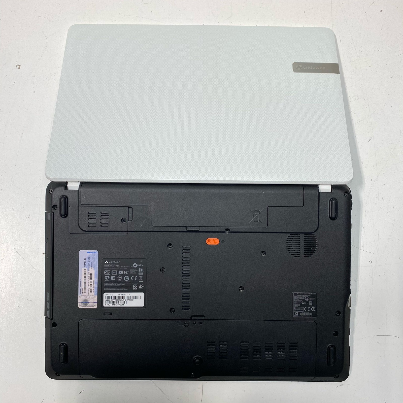 Gateway NV55S24u 15.6″ Laptop AMD Quad-Core No HDD Broken Screen For Parts