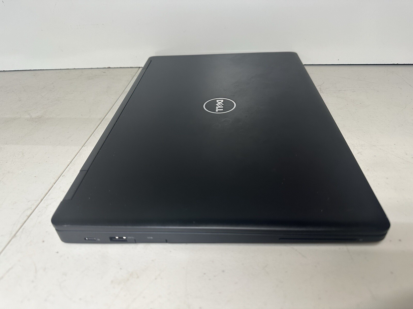 Cheap! Dell Latitude 5580 FHD 15.6″ Laptop Quad i5-7440HQ 2.80Ghz 16GB 256 SSD
