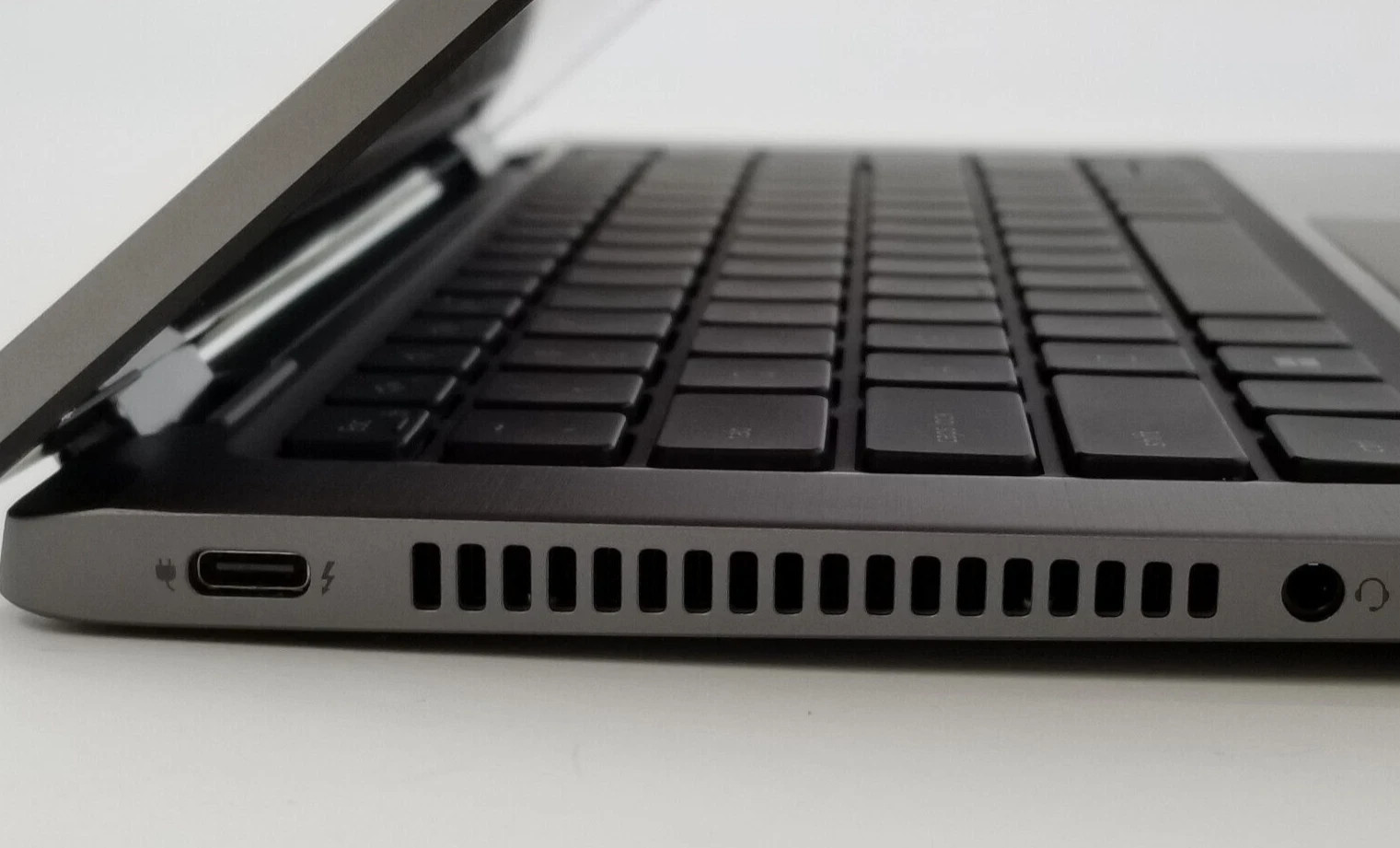 Dell Latitude 7330 Laptop PC Intel i5-12th Gen 16GB Ram 256GB NVMe Win 11 Pro.