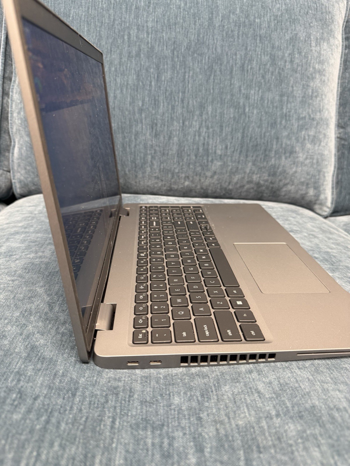 Dell Precision 3560 i7-1185G7 3.0GHz 16GB 512GB M.2 Nvi. T500 Windows 11.