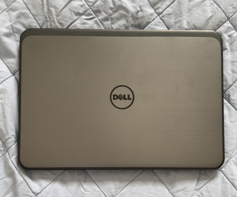 Dell Latitude 3540 Intel Core i5 Windows 8 Pro Gray/Black Notebook/Laptop