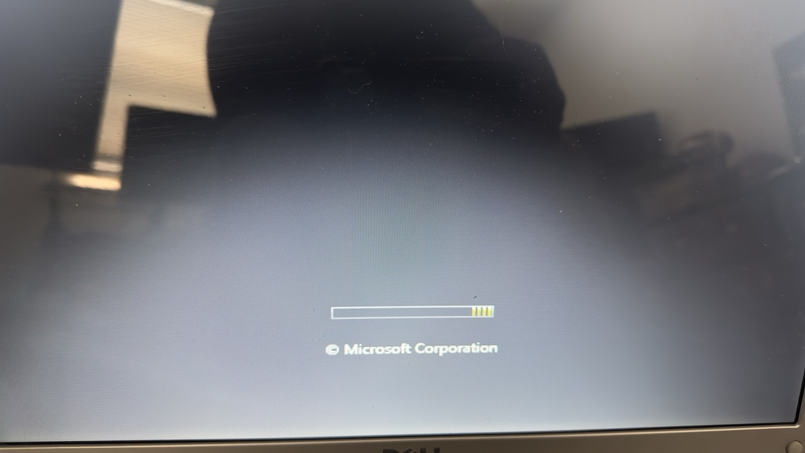 Dell Inspiron 1720 Intel Pentium 1.6GHz 1GB 120GB HDD Windows XP with charger