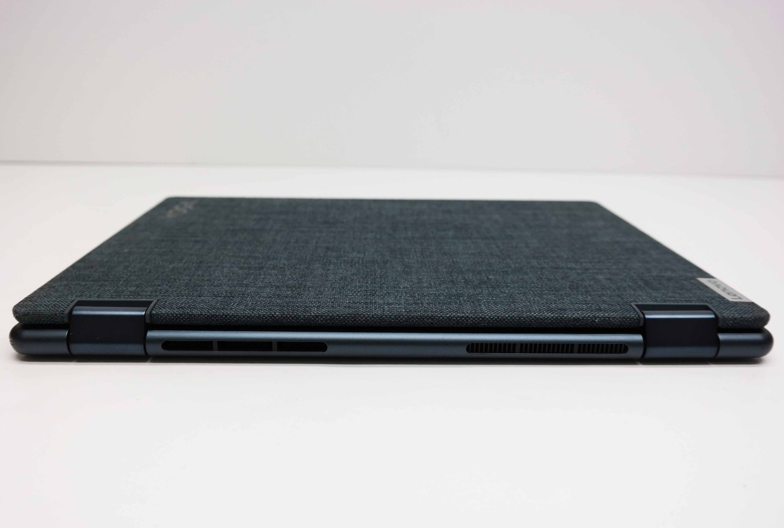 Lenovo Yoga 6 13.3″ AMD Ryzen 5 5500U 8GB 256GB
