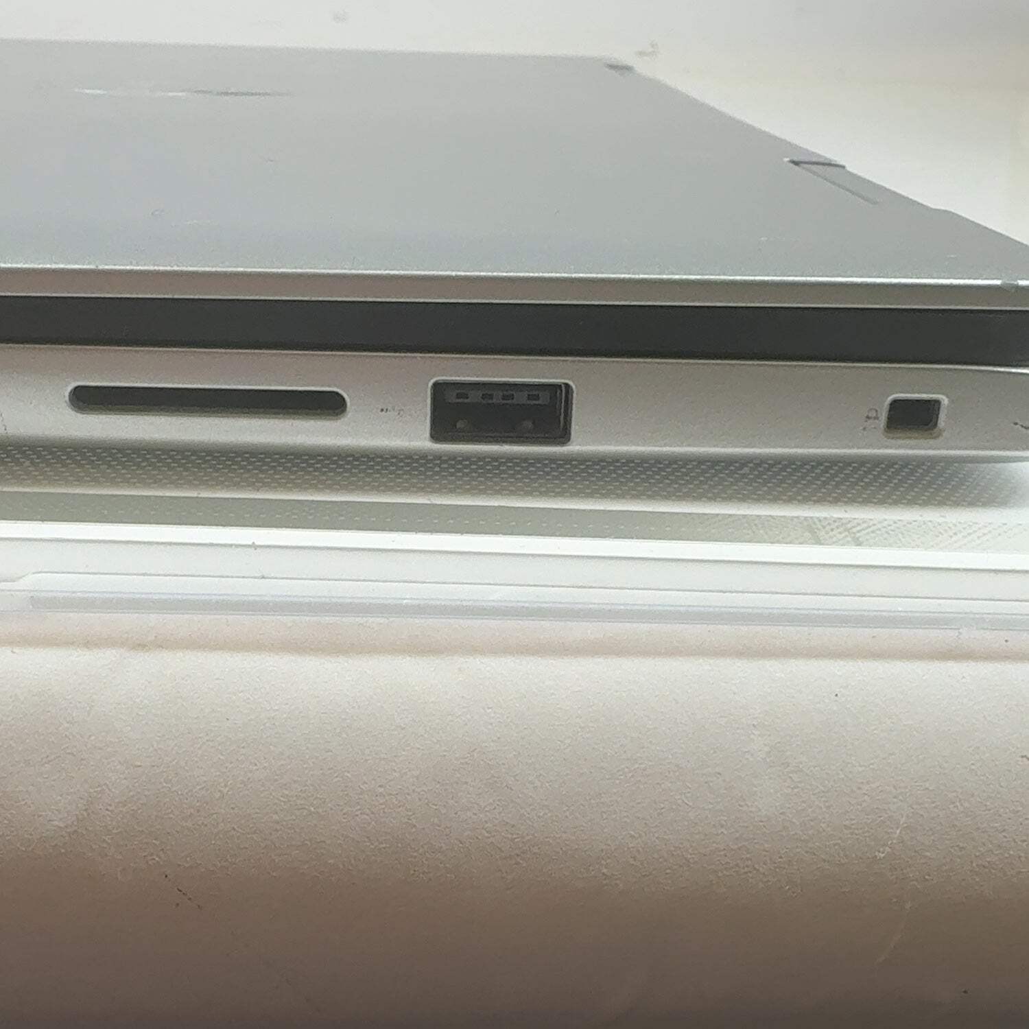 Dell Inspiron 5582 i5-10210U 2.1GHz 8GB RAM 256GB SSD Read