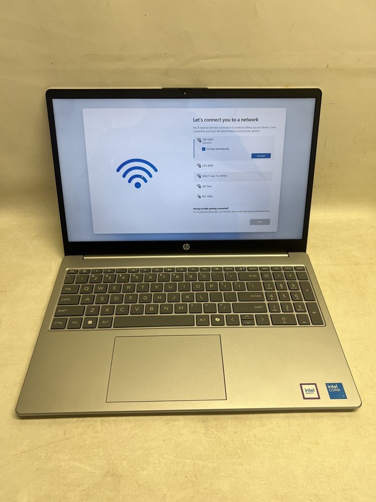 HP 15-FD0127DX LAPTOP WITH CHARGER