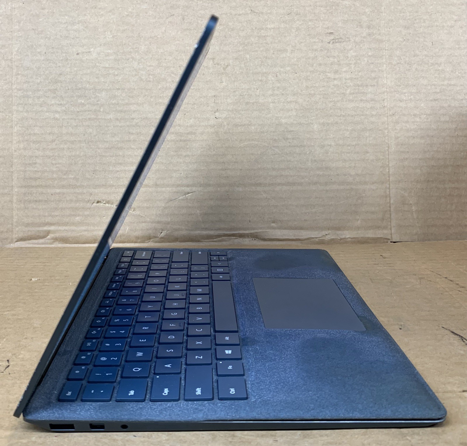 Microsoft Surface Laptop 1769 Intel Core i5-7300U 8GB DDR4 RAM 256GB SSD Win 10P