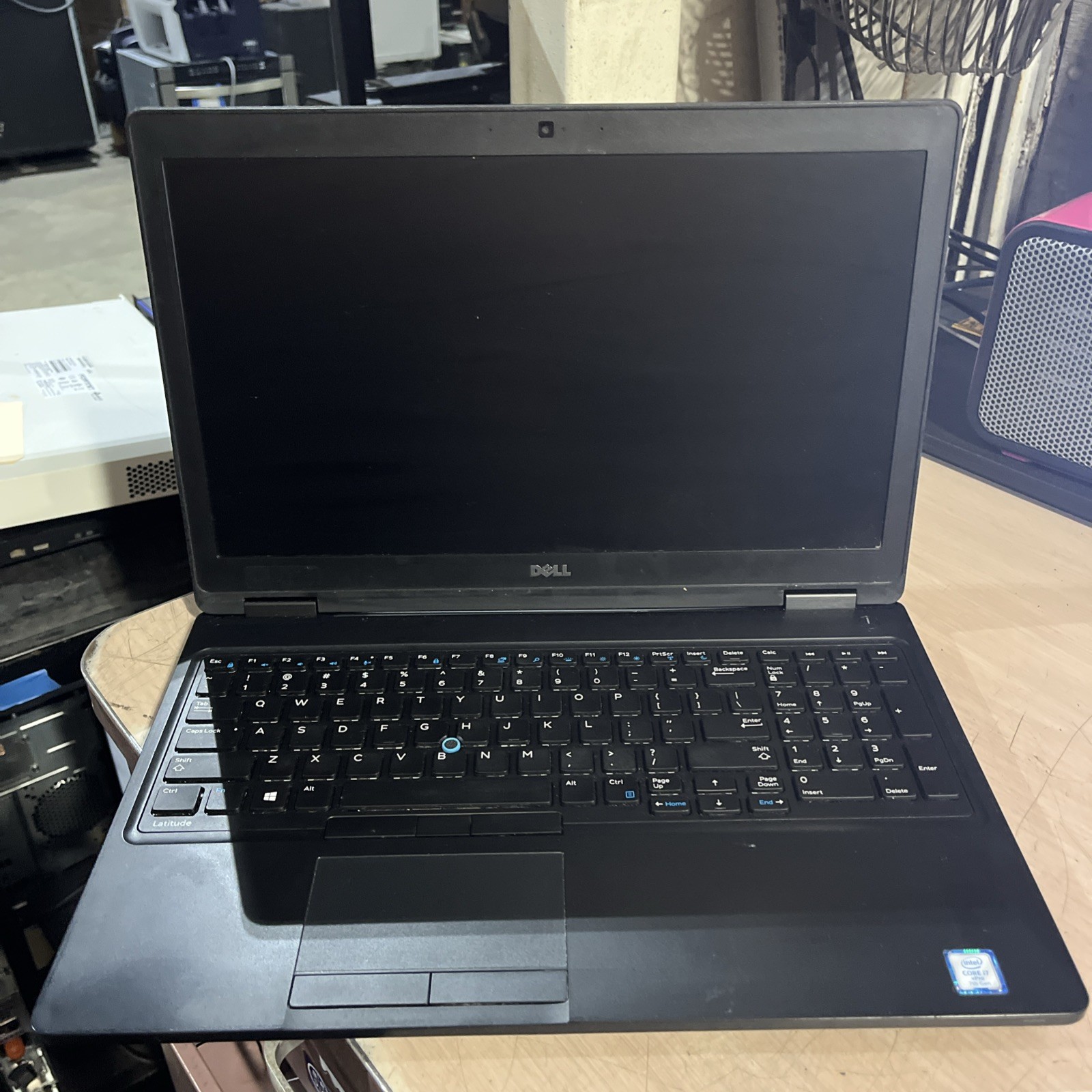 DELL LATITUDE 5580 INTEL CORE I7 7TH GEN 8GB RAM NO HD