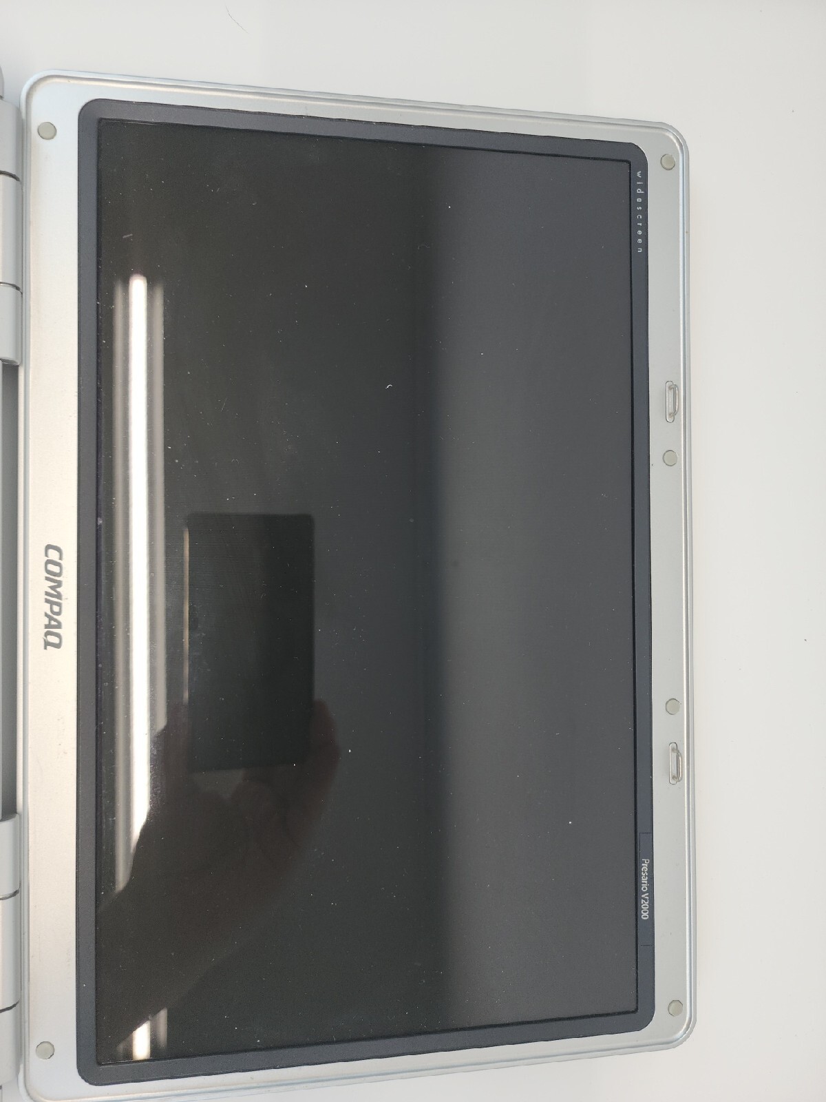 Compaq Presario V2000 14″ Windows XP PRO SP3 Laptop AMD CPU WiFi PARTS ONLY