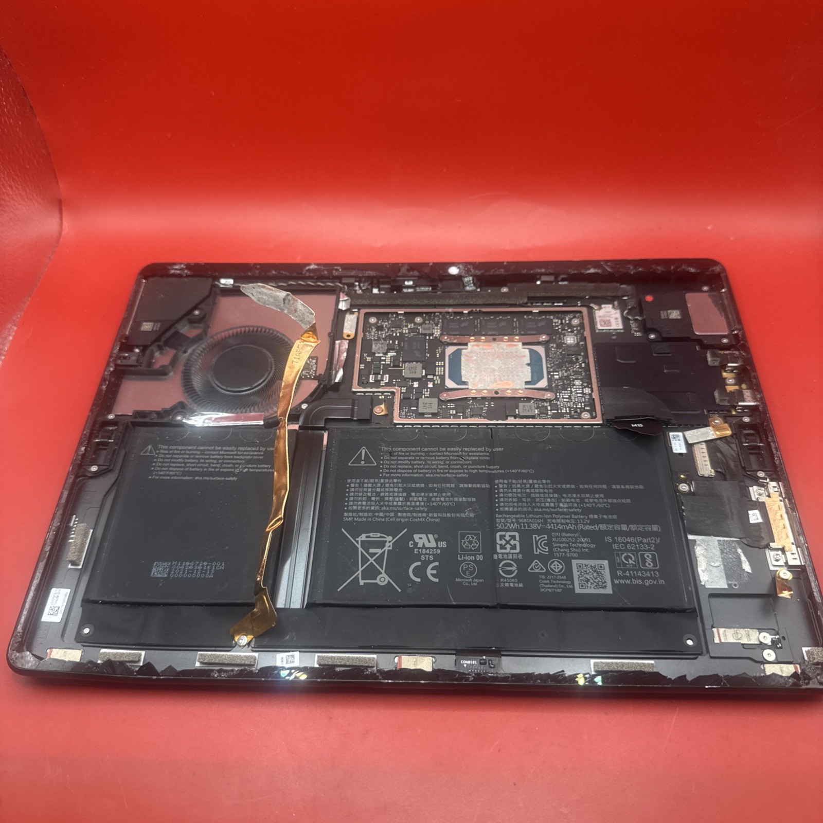 Microsoft Surface Pro 8 1983 13″ i7-1185G7 16GB RAM 512GB SSD FOR PARTS Only