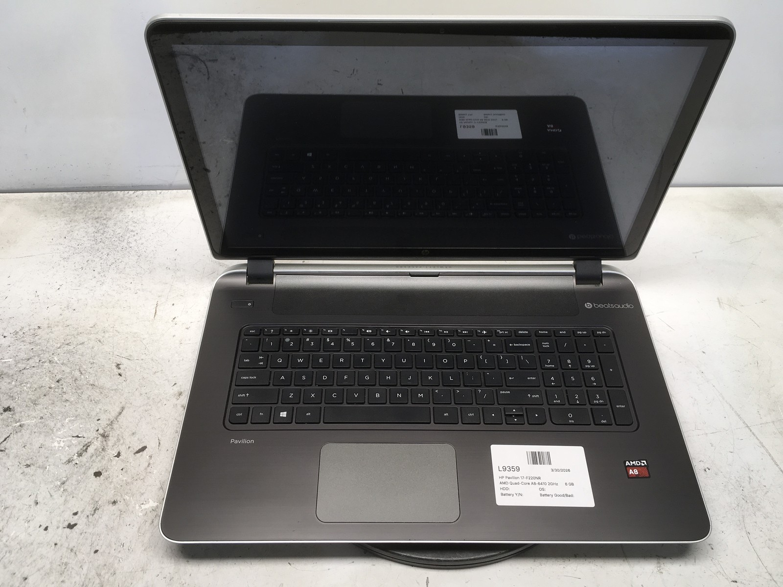 HP Pavilion 17-F220NR AMD Quad-Core A8-6410 2GHz No HDD/Ram/Batt