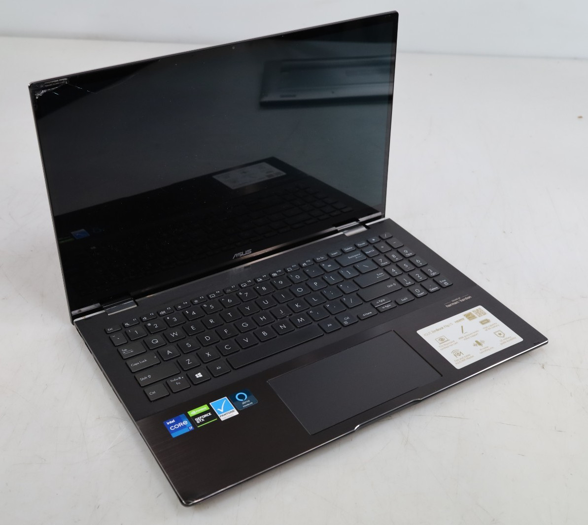 ASUS ZenBookFlip 15.6″ Intel i7 11th Gen 16GB GTX 1650 No HDD Bad Screen AS-IS