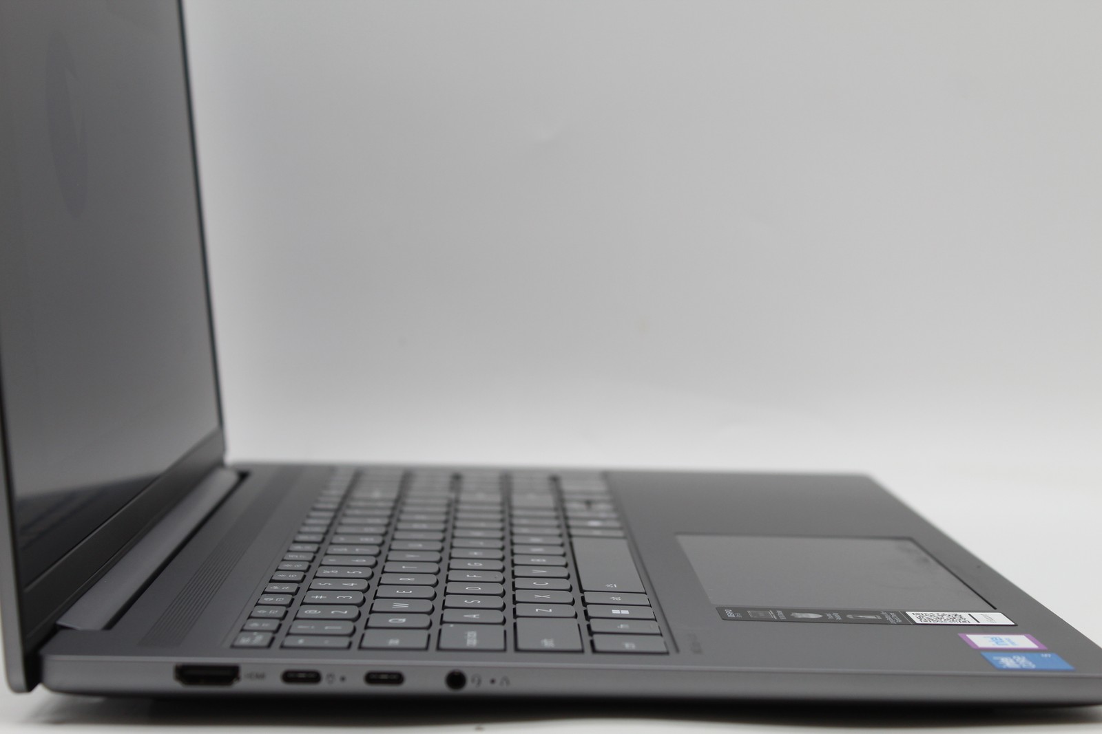 Lenovo IdeaPad Slim 5i 16″ Laptop Intel Core 5 2.2GHz 16GB 512GB SSD 83J1002JUS
