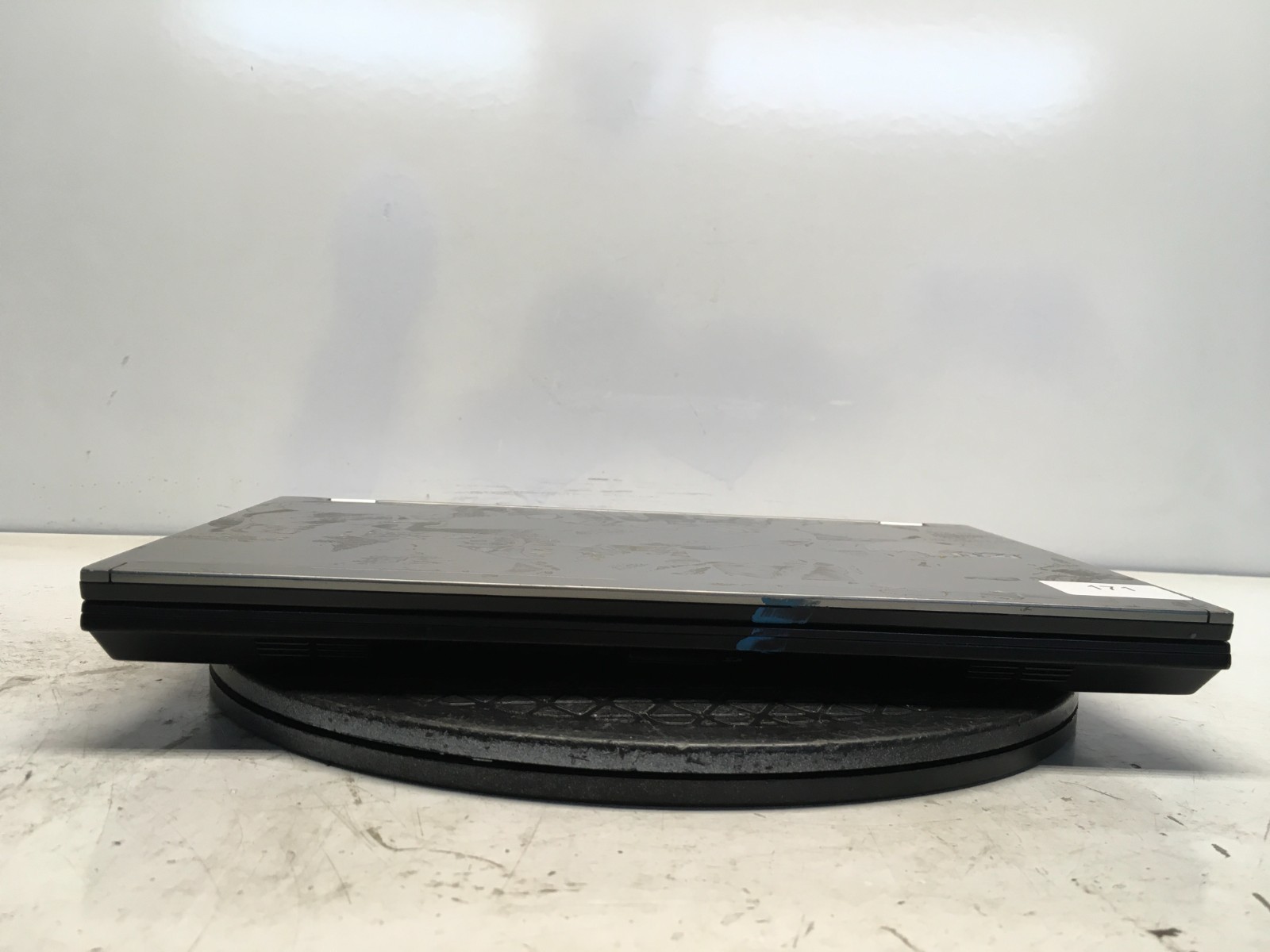 Dell Latitude E4310 Intel i5-M520 2.4GHz 4 GB NO HDD/Battery