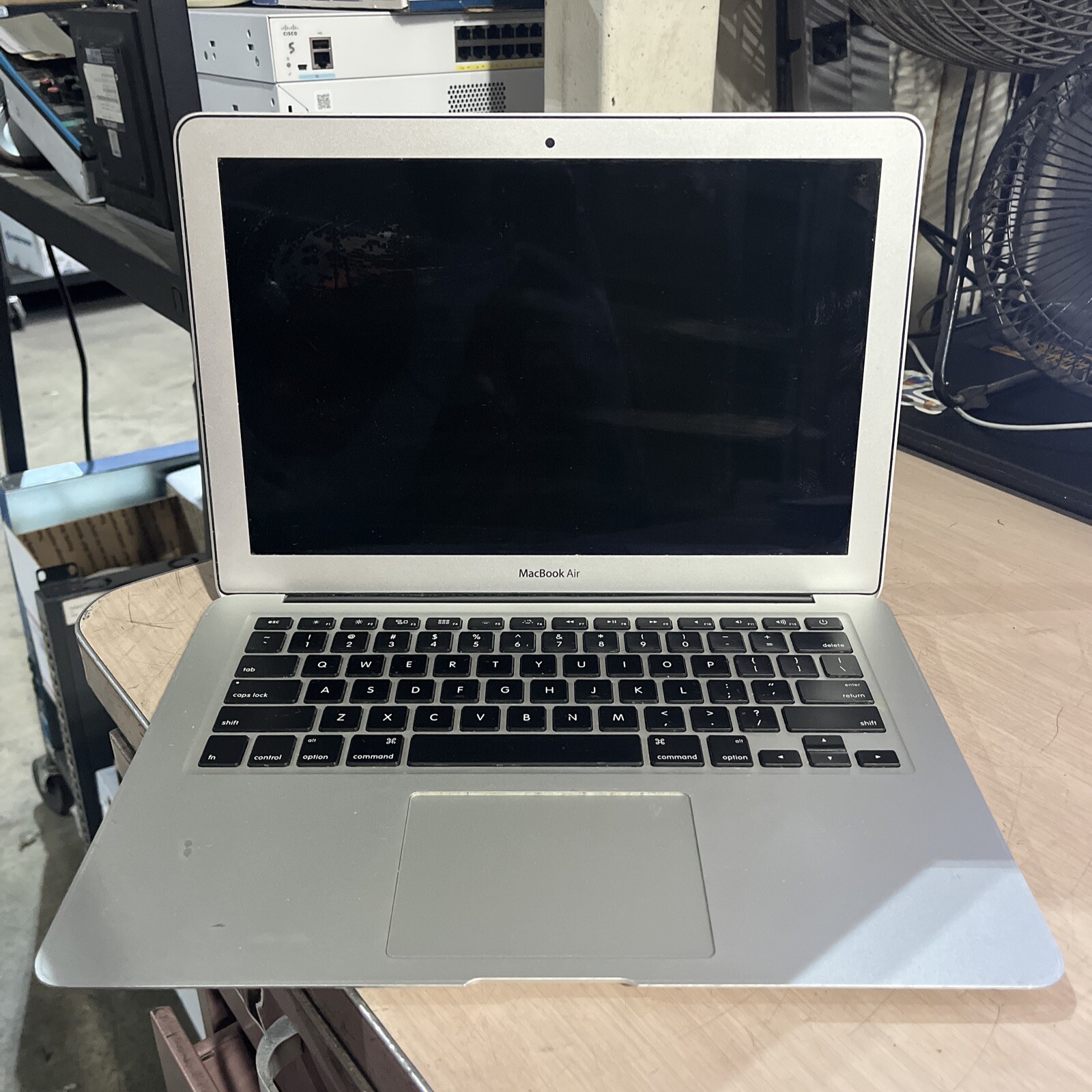APPLE MACBOOK AIR 13″ MID-2012 CORE I5-3427U 1.8GHZ 4GB RAM NO HD