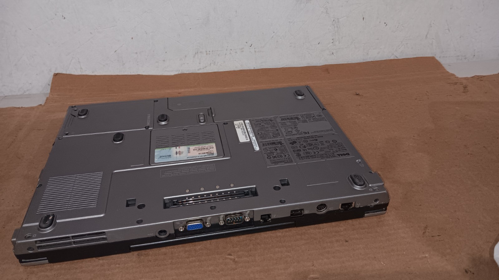 Vintage Dell Latitude D830 D820 Retro XP Gaming Laptop Windows XP pro 4GB Ram