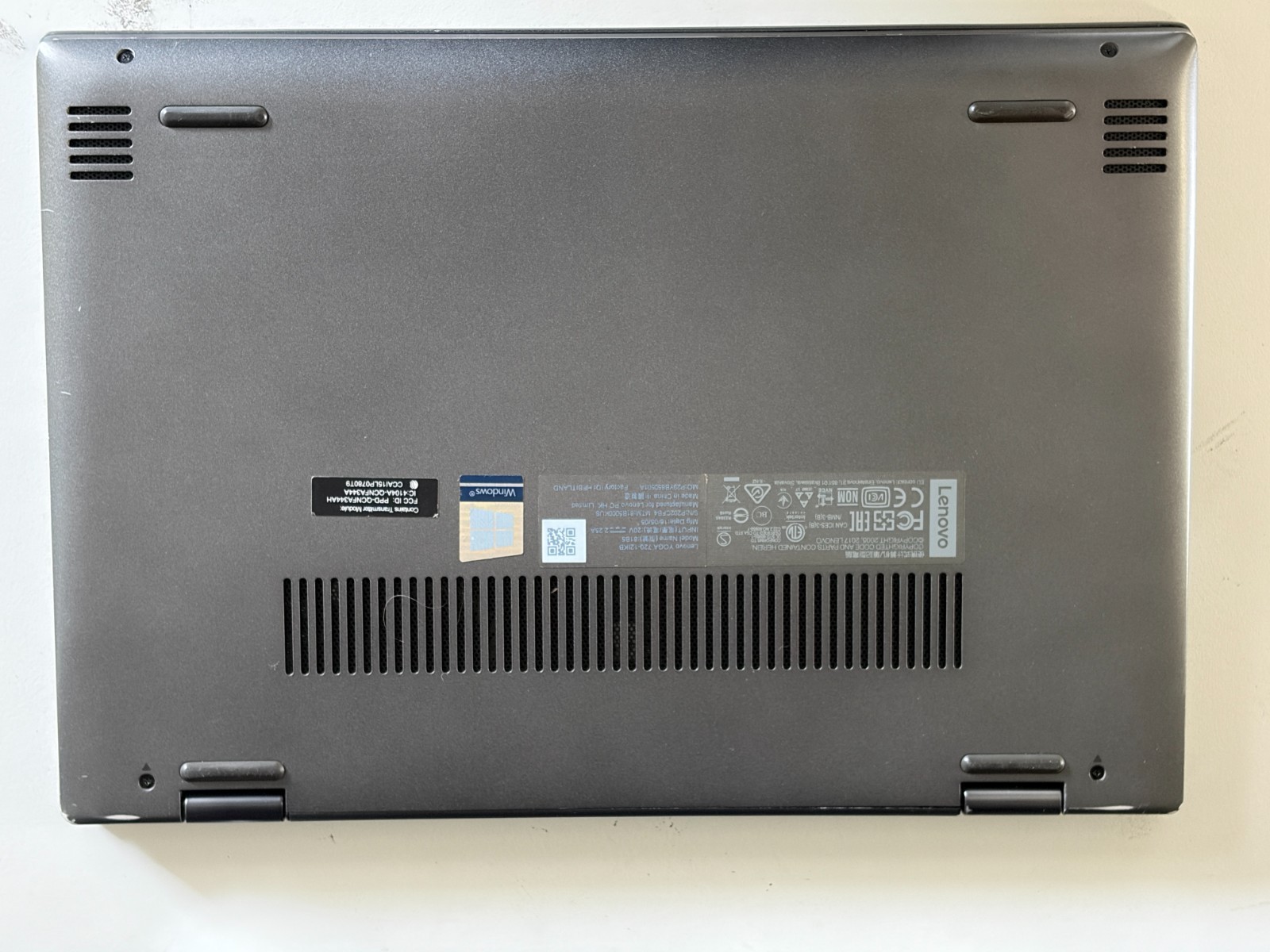 LENOVO YOGA 720-12IKB | INTEL CORE I5-7200U 2.50GHZ | 125GB | 8GB