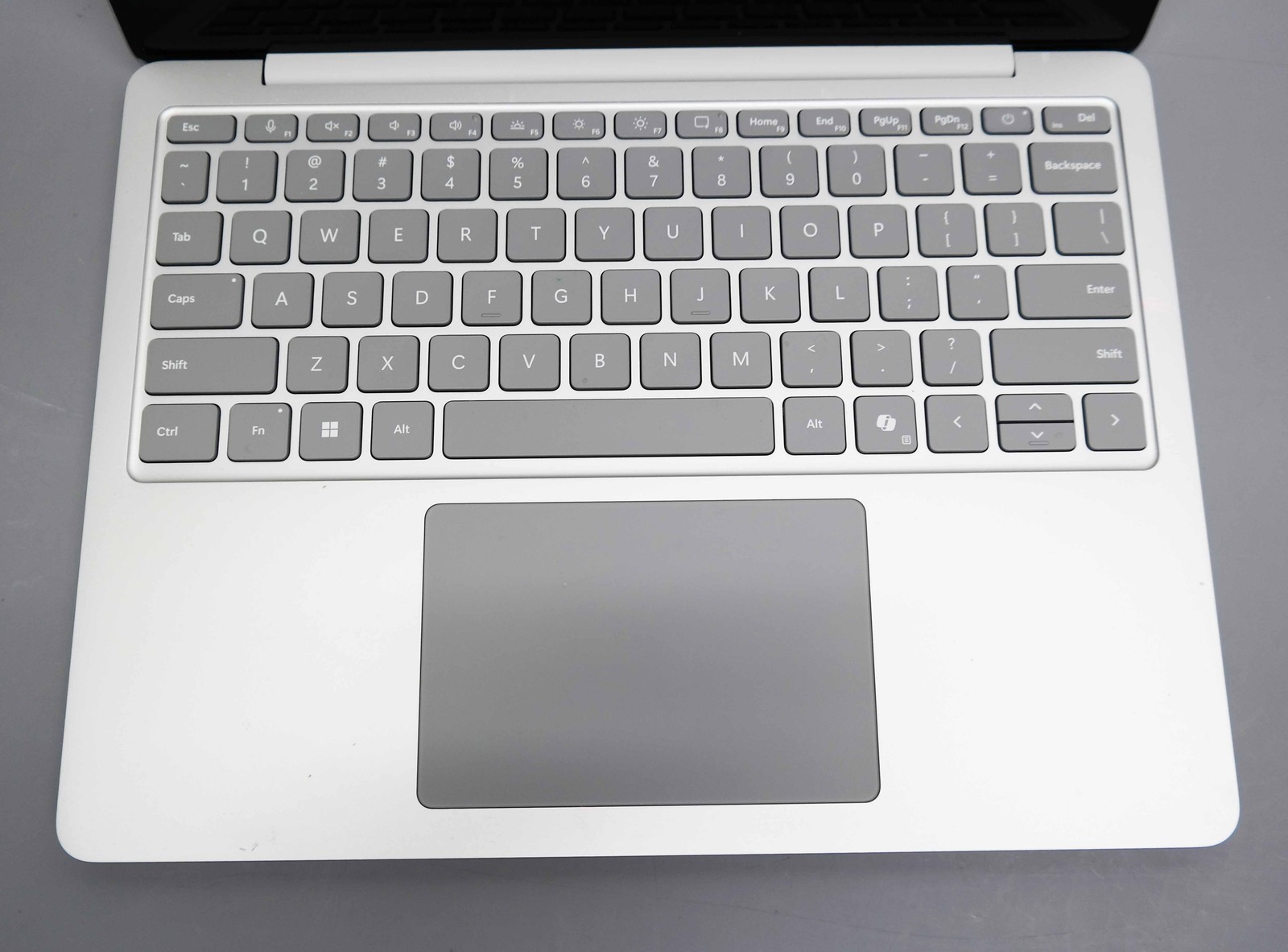 Microsoft Surface Laptop 13″ 1st Gen Copilot+ PC Snapdragon X Plus 16GB