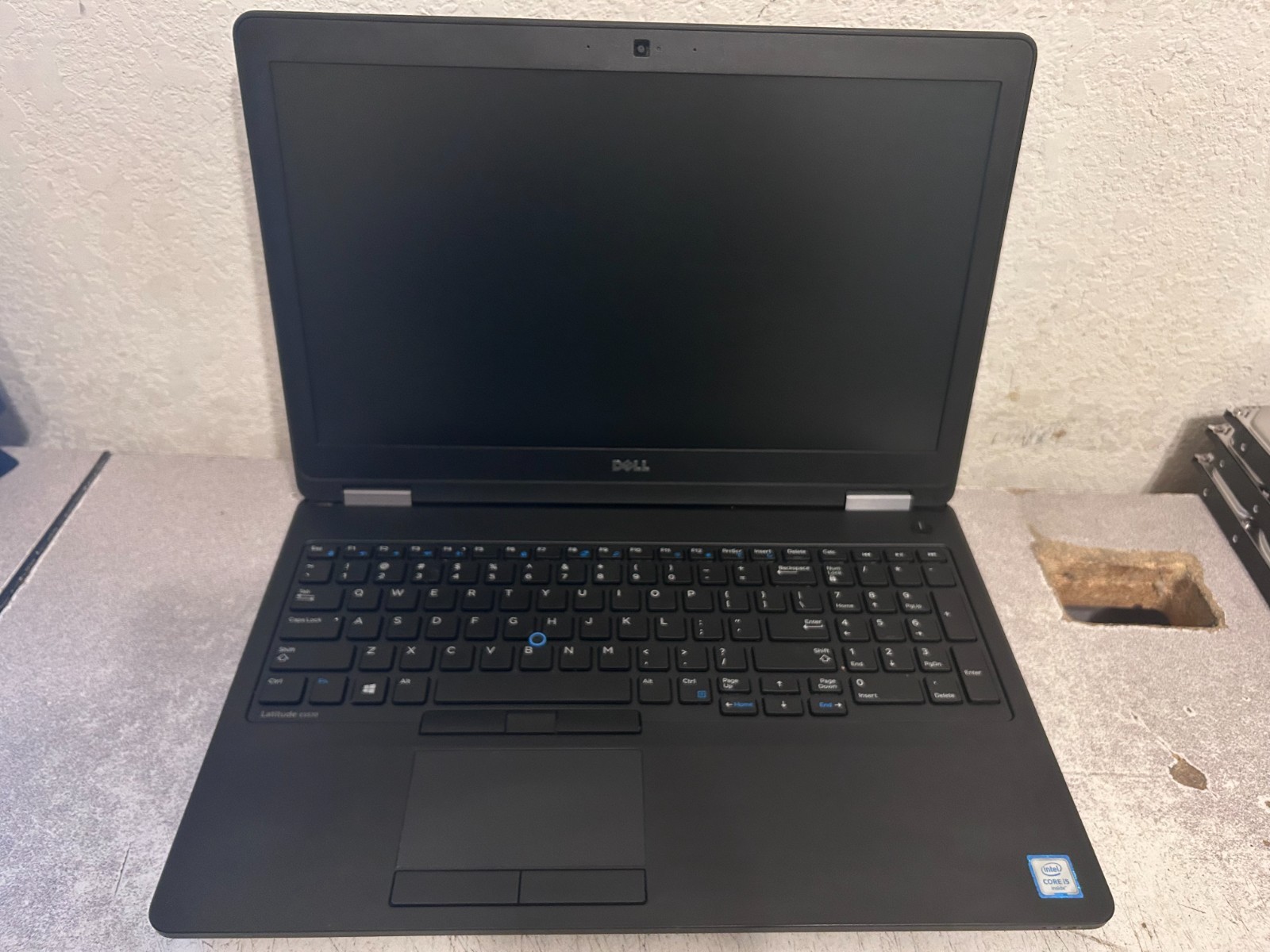 Dell Latitude E5570 i5 CPU 15.6″ Display 8 GB RAM No HD No AC No WiFi Quick Ship