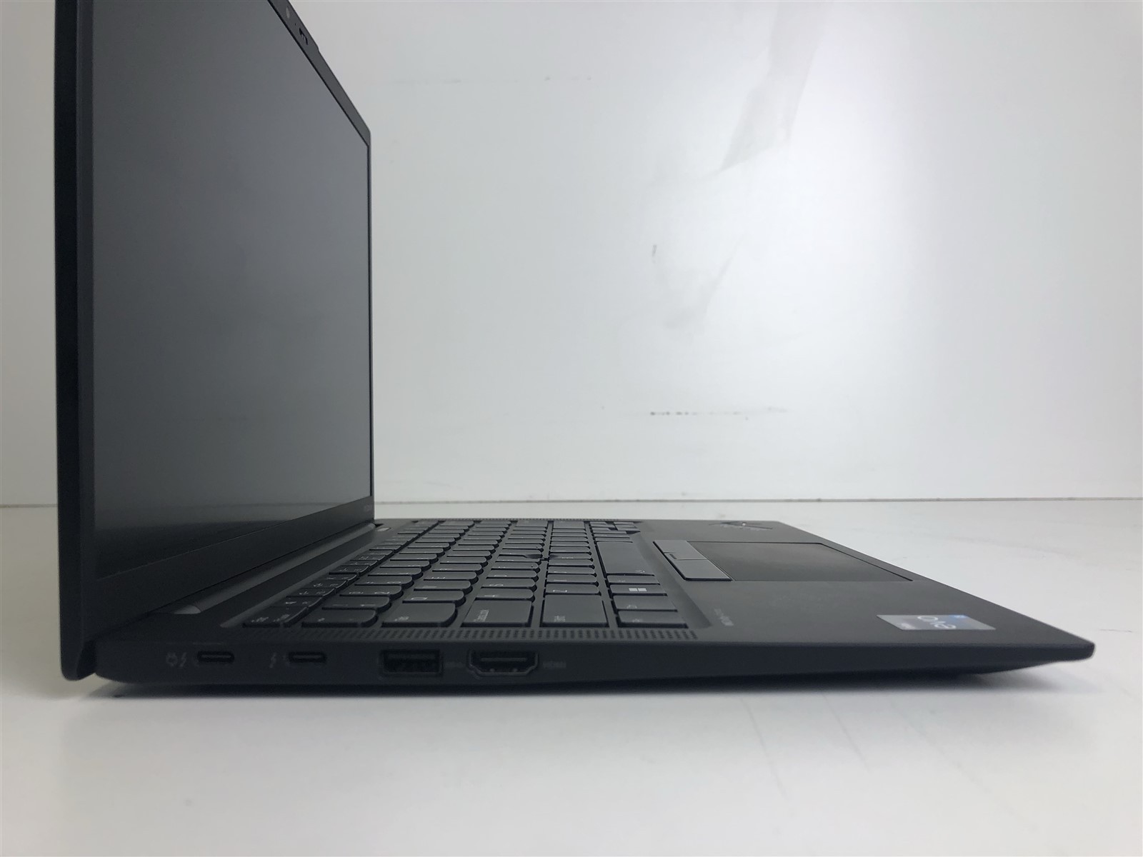 Lenovo ThinkPad X1 Carbon Gen 11: Intel Core i5-1335U 1.30GHz – 16GB – 256GB