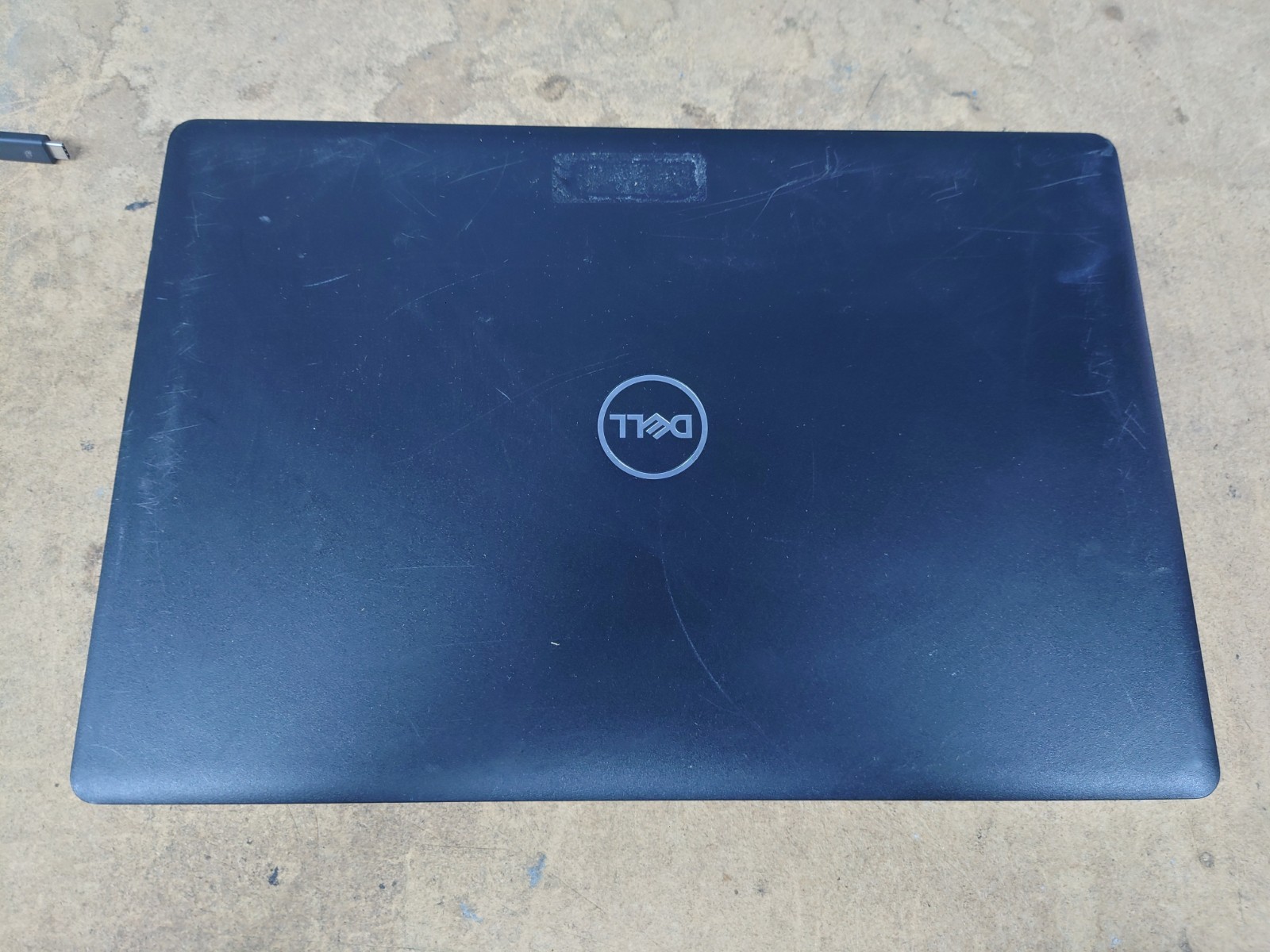 Dell Latitude 3590 15.6″ FHD i5-8250U 8GB RAM No OS/SSD