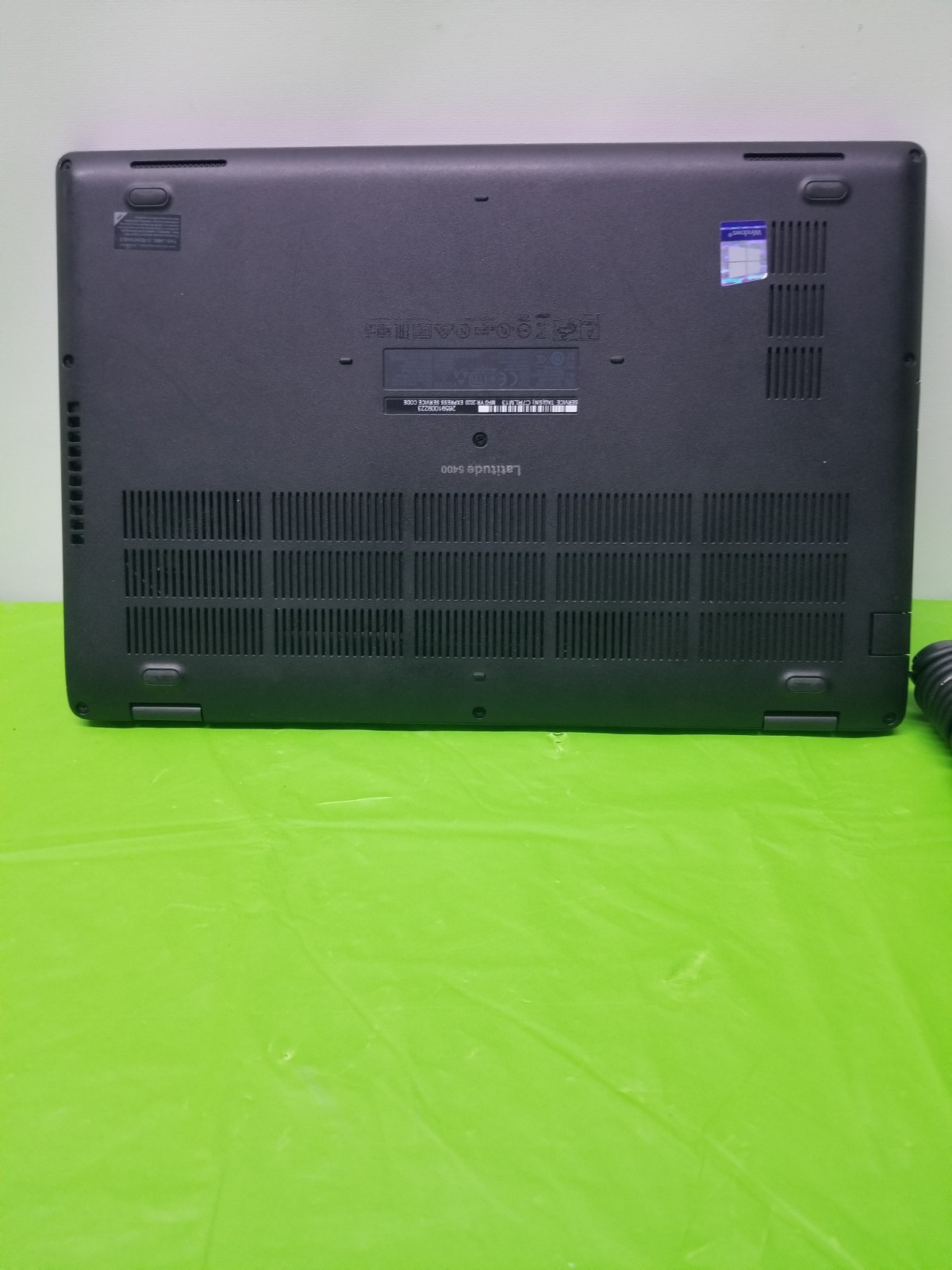 Dell Latitude 5400 14″ FHD i7-8665U 1.9GHz 512GB SSD 16GB RAM WIN 11 Pro