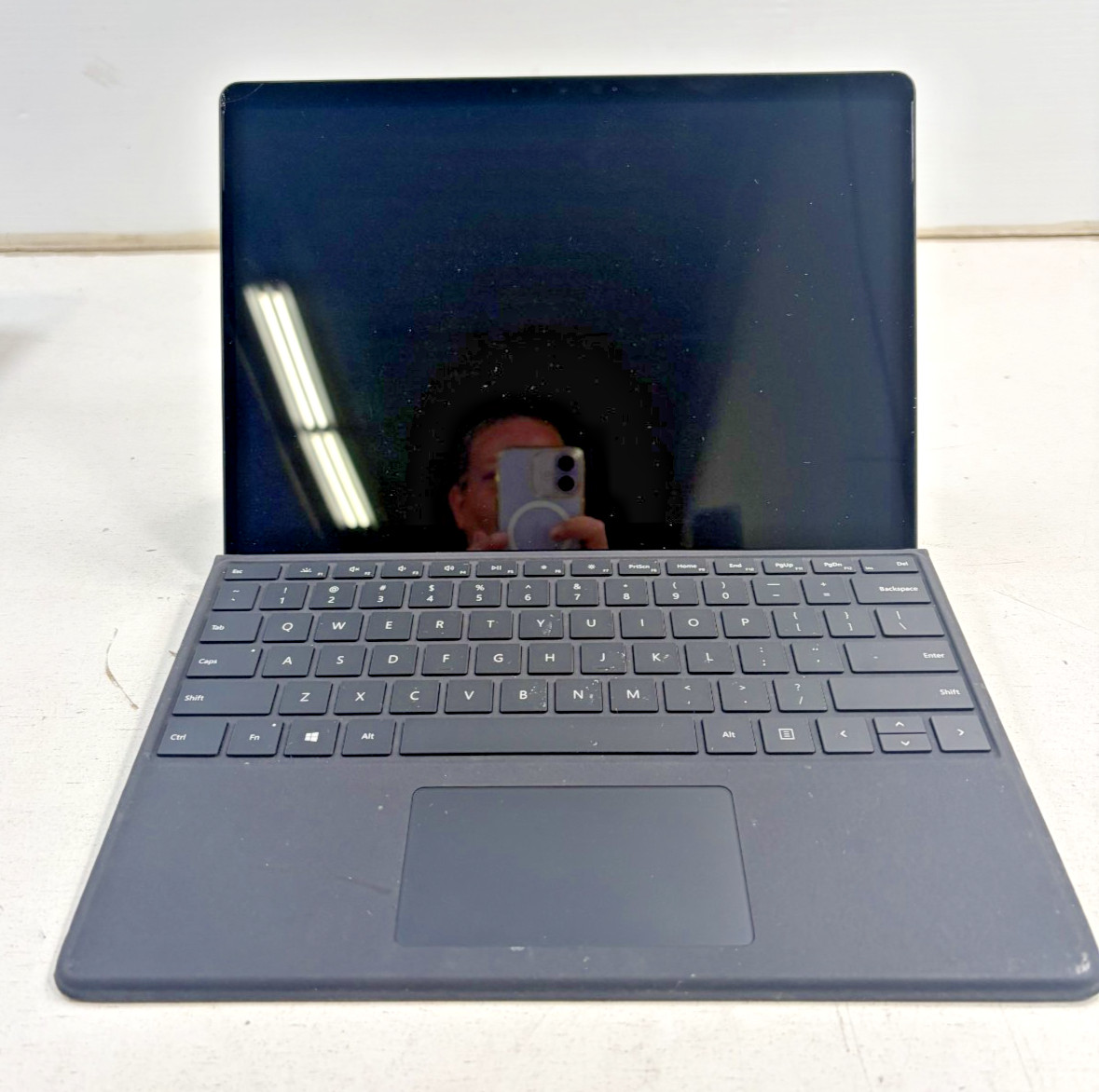 Microsoft Surface Pro X 1876 SQ1 512GB 3.00GHz 16GB Win 11 With Pen *Please Read