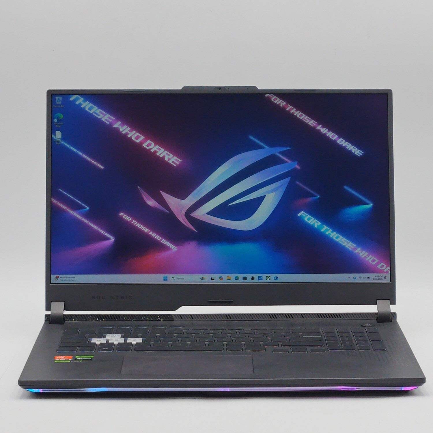 Asus ROG Strix G713PU 17.3″ Ryzen 9 7940HX 2.4GHz 16GB RAM 1TB SSD GeForce RTX