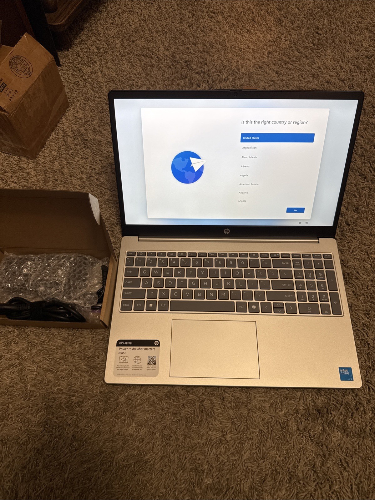 HP Laptop 15-fd0005cl 15.6″ i5-1334U 8GB DDR4 512GB SSD Windows 11 Home