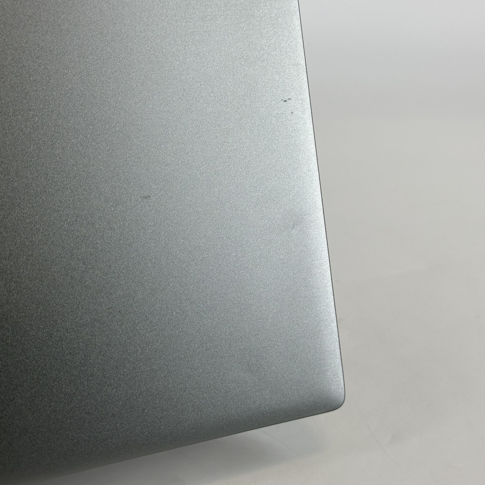 Dell Latitude 7440 14 Gray QHD+ TOUCH 1.9 GHz i7-1370P 32GB 256GB SSD Good