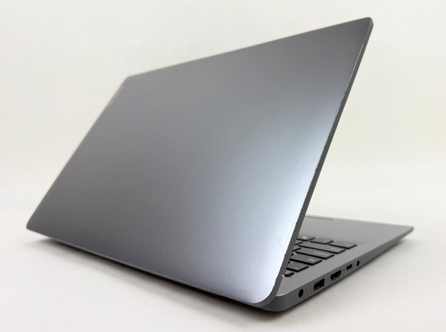 Lenovo 3 15ITL6 15.6″ FHD Touch i5-1135G7 8GB 512GB SSD W11H Laptop – Scratches
