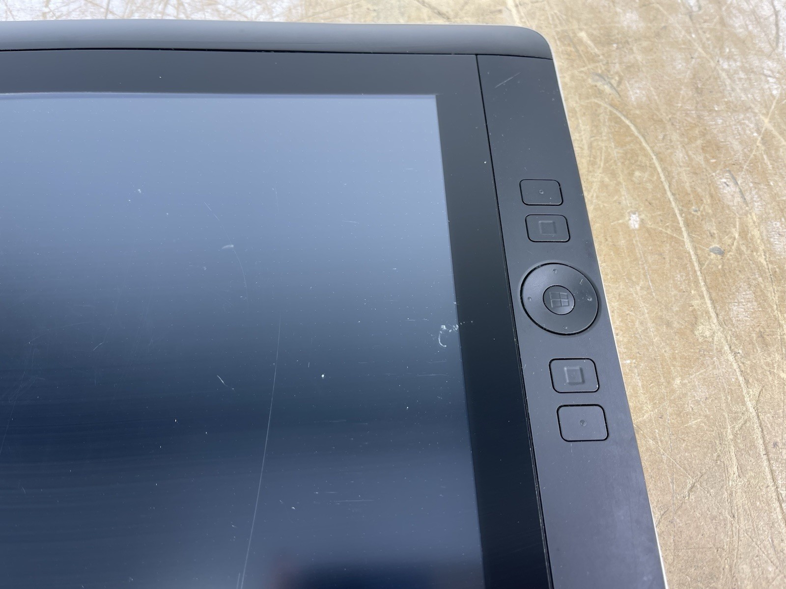 WACOM DTH-W1300 i7-3517U @ 1.9 GHz, 8GB RAM, NO HDD/OS – (FOR PARTS)
