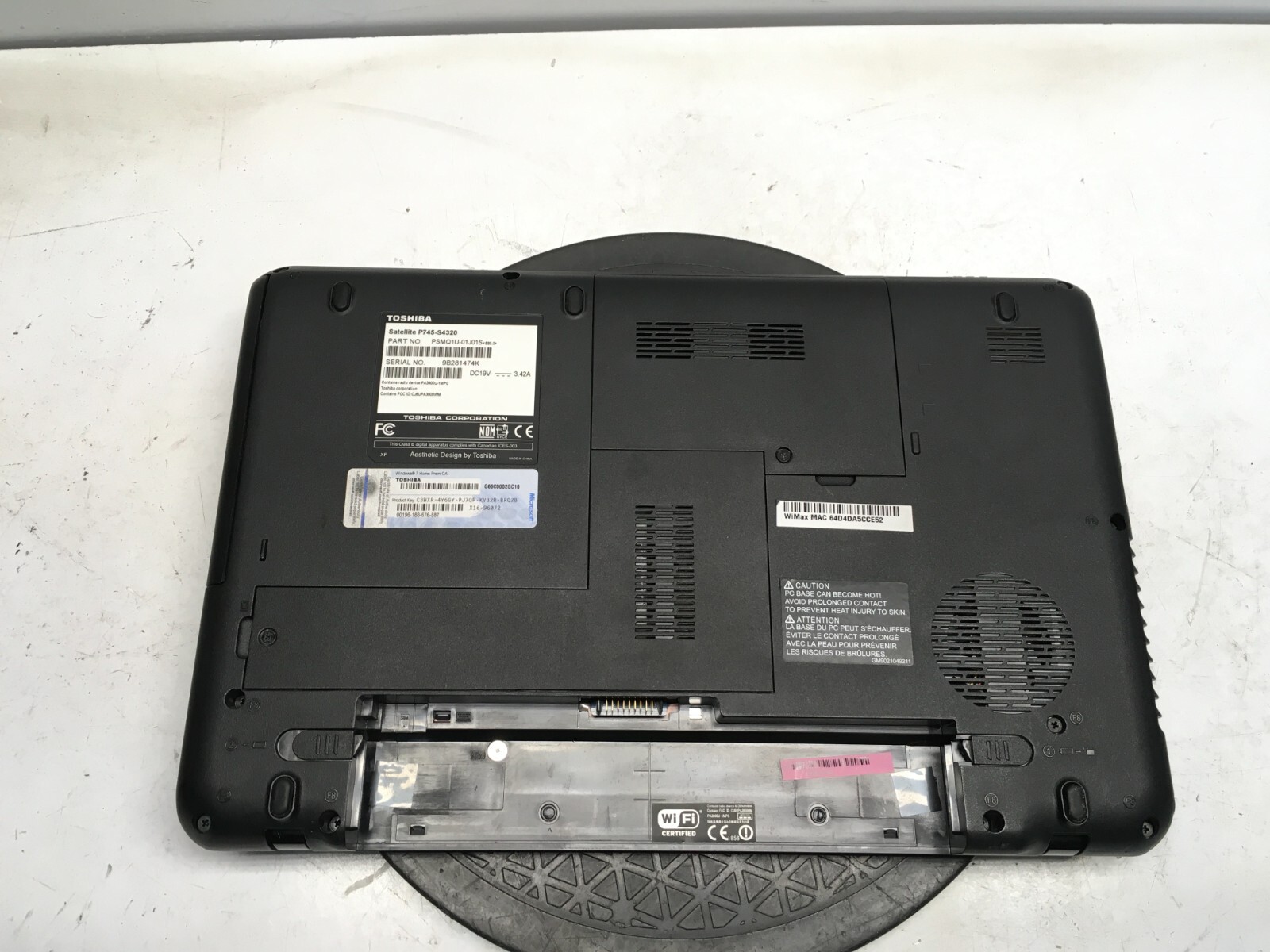 Toshiba Satellite P745-S4320 Intel i5-2430M 2.4GHz 6 GB NO HDD No Batt