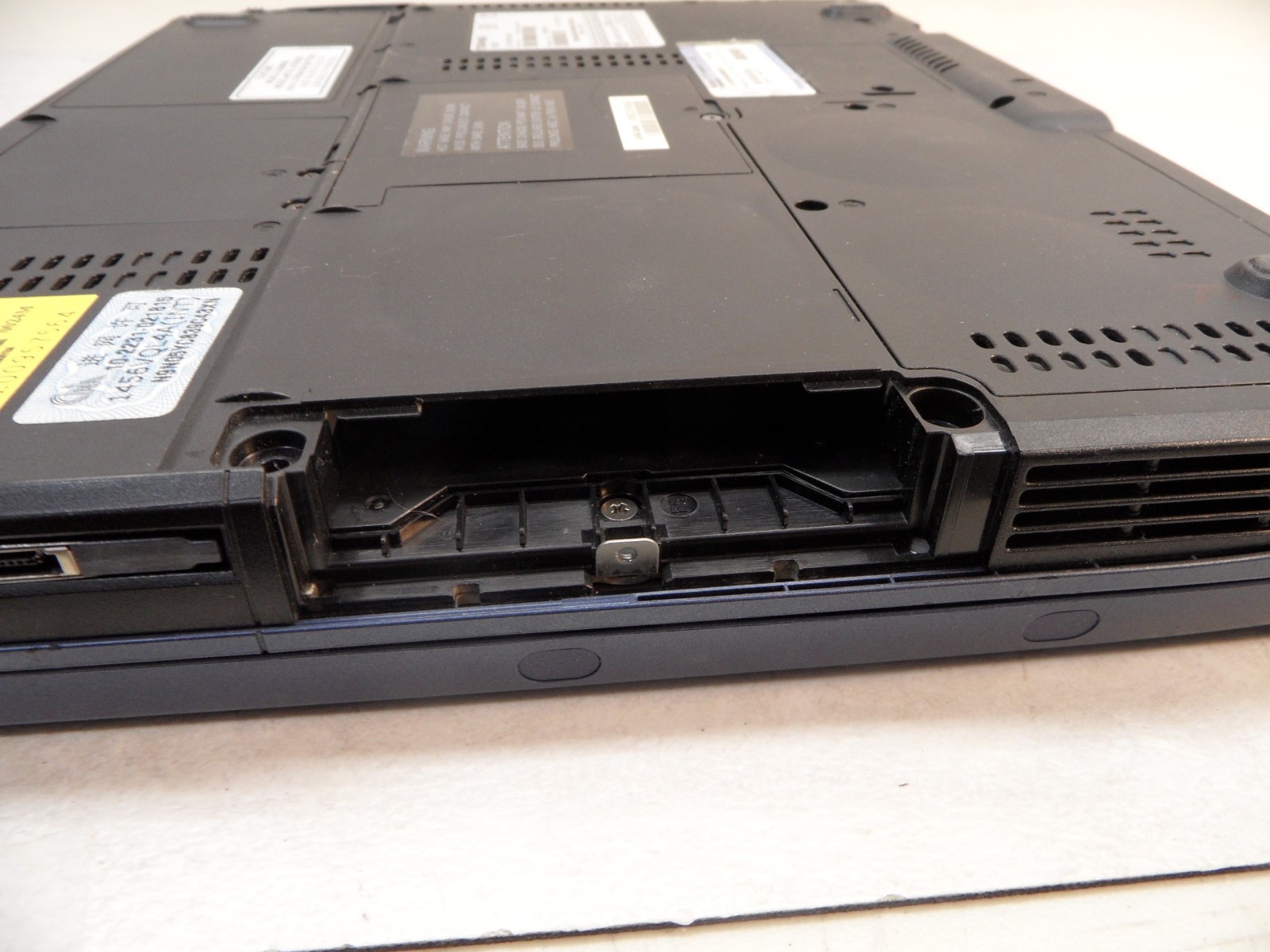 Toshiba Satellite A10 A10-S127 Parts Laptop No Hard Drive Posted To Bios