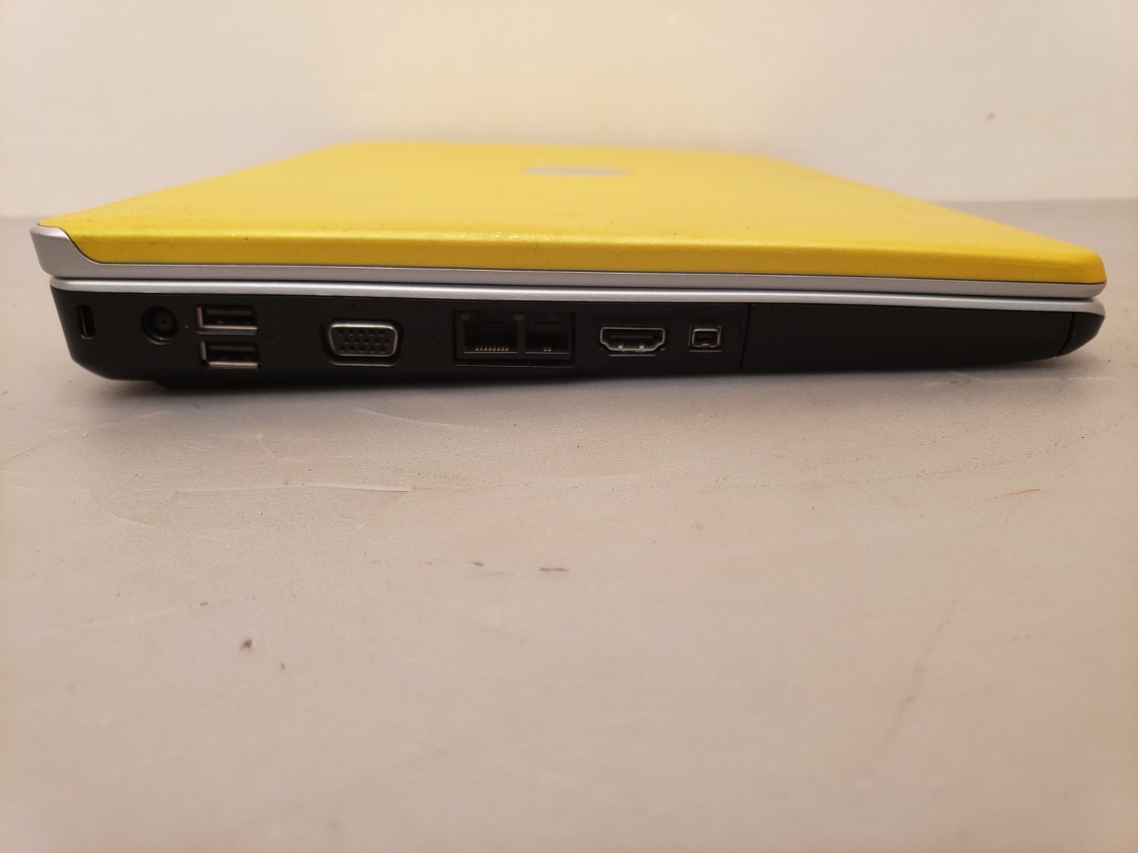 Dell Inspiron 1525 Yellow 15.4″ Gaming Laptop Core2 DUO 2.00GHz 2GB 250GB Vista