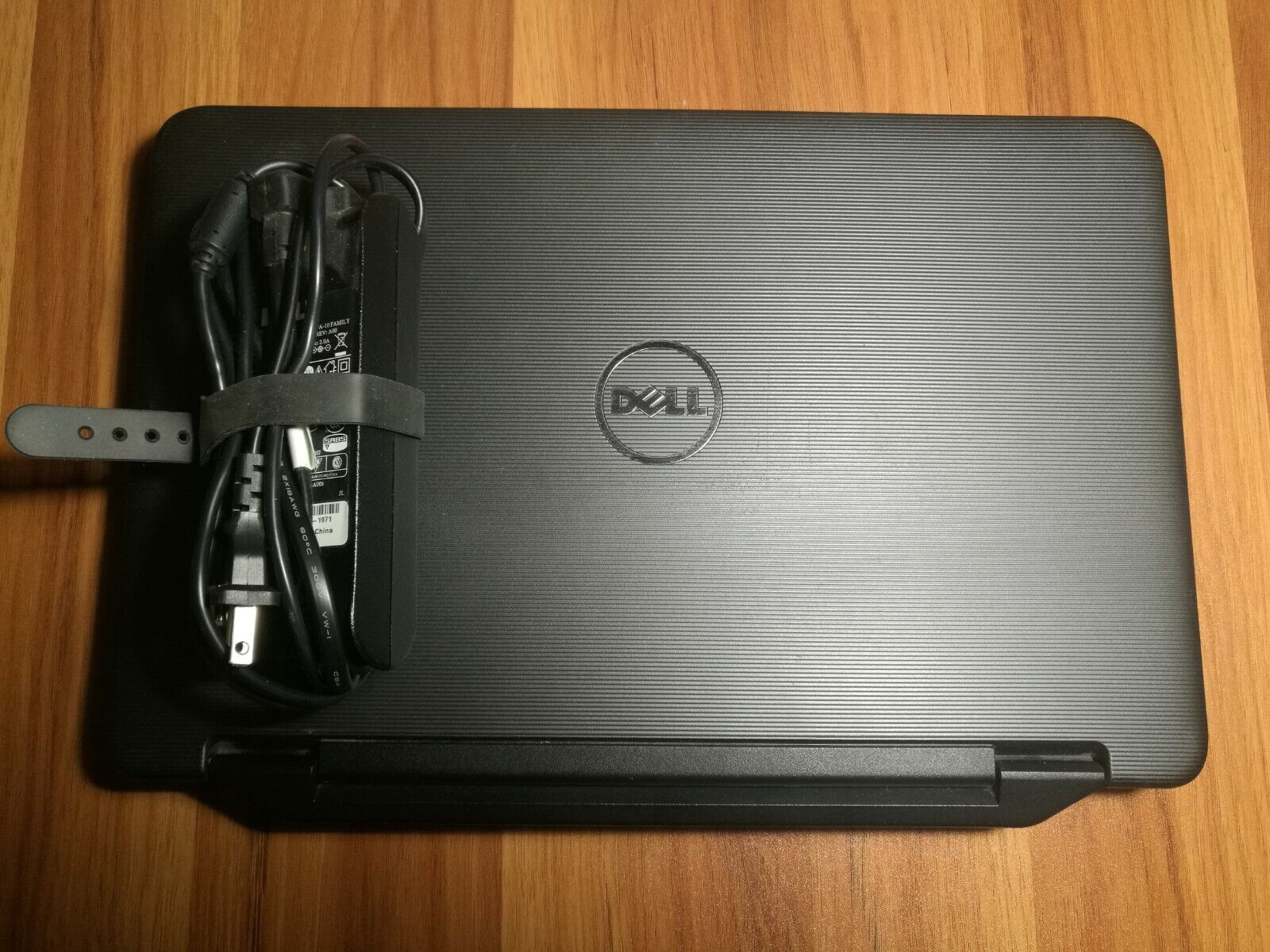 Dell Vostro 2520 Core i3-2328M 15.6″ Laptop, Not work, Sell for parts only!